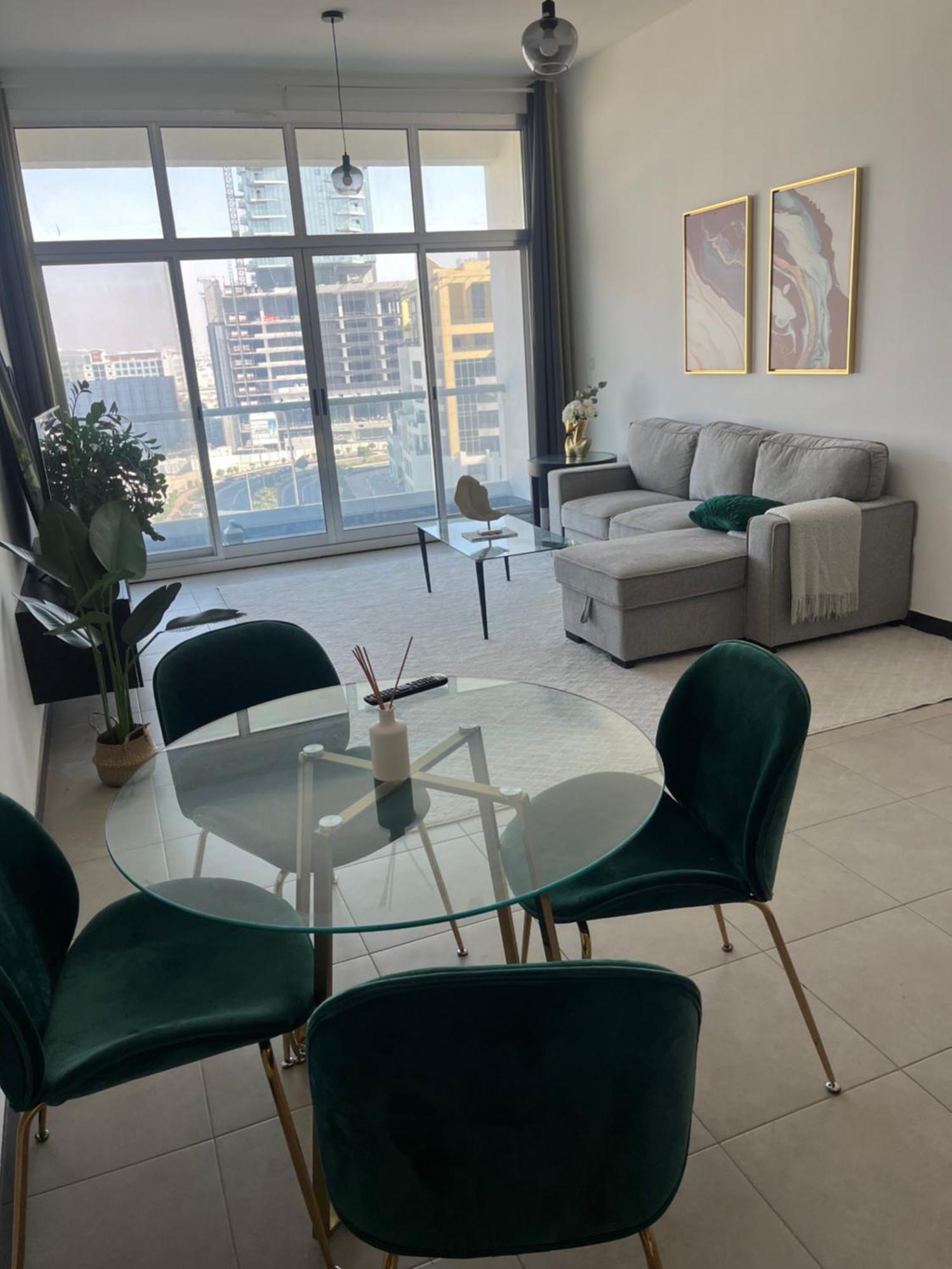 Specious Cosy Bedroom In Al Sufouh Apartemen