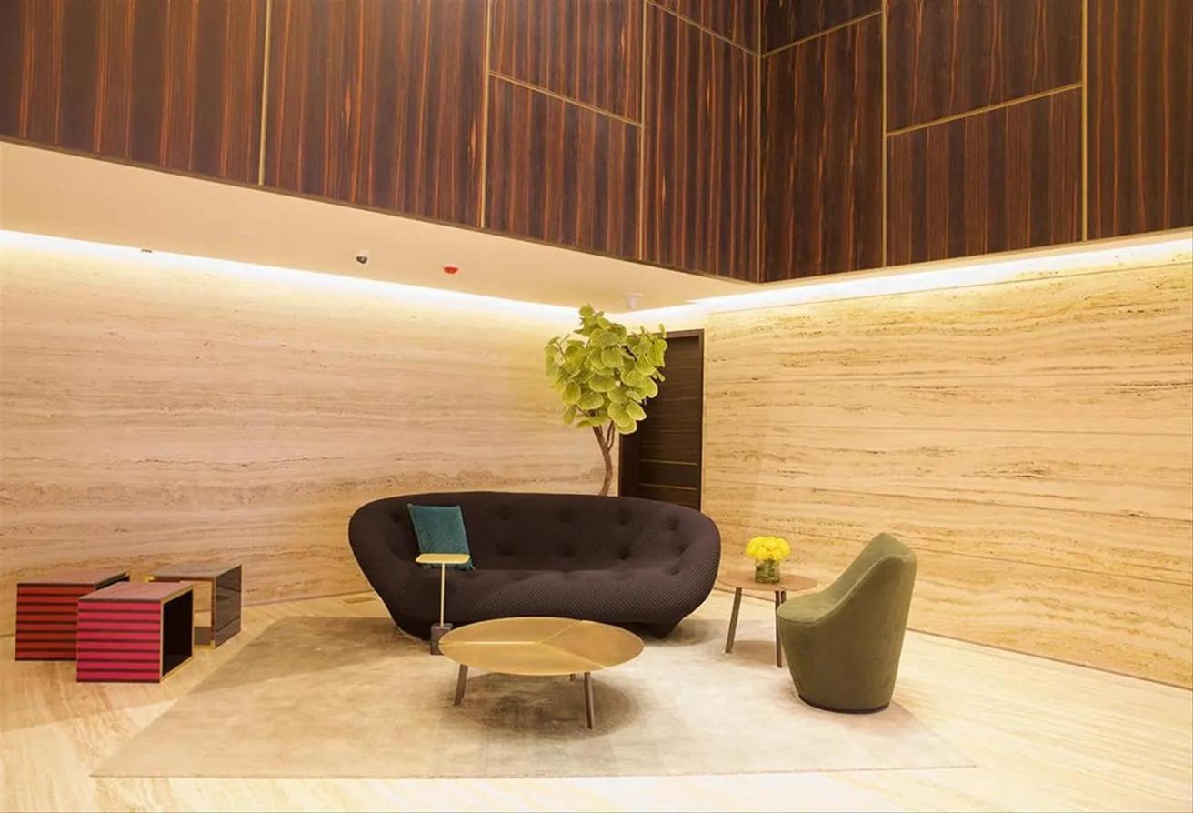 Luxurious 2 Bedroom Dt Apartament