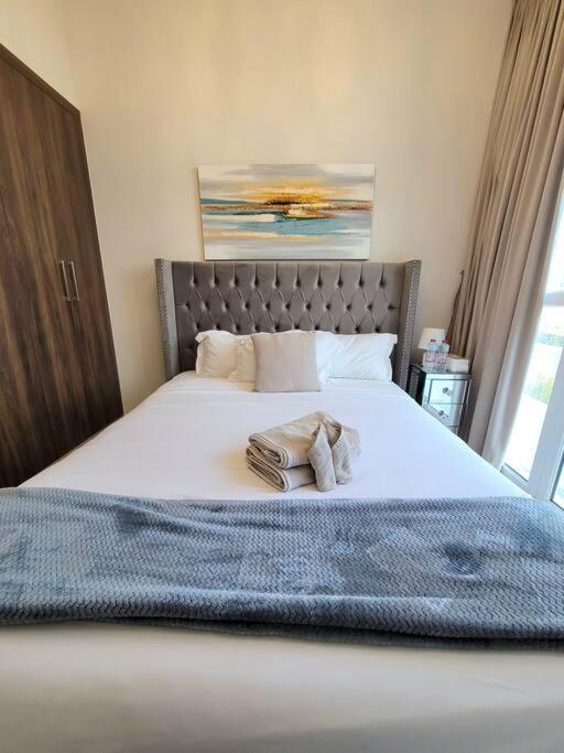 Damac Hills 2 Retreat- Tranquil Luxe, Beyond With Waterpark Dubái