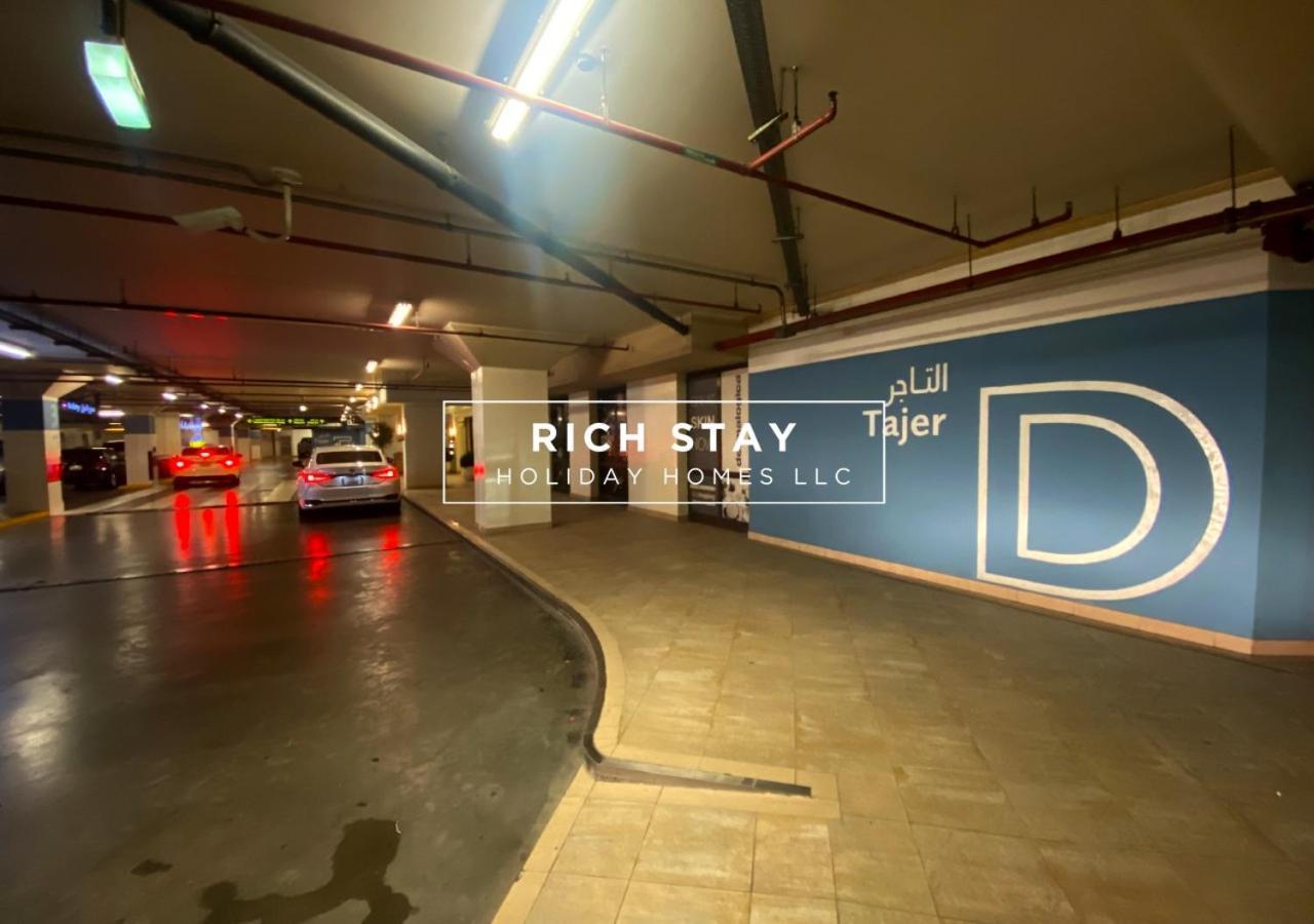 Upgraded 1br In Downtown With Burj Khalifa View * Dubái