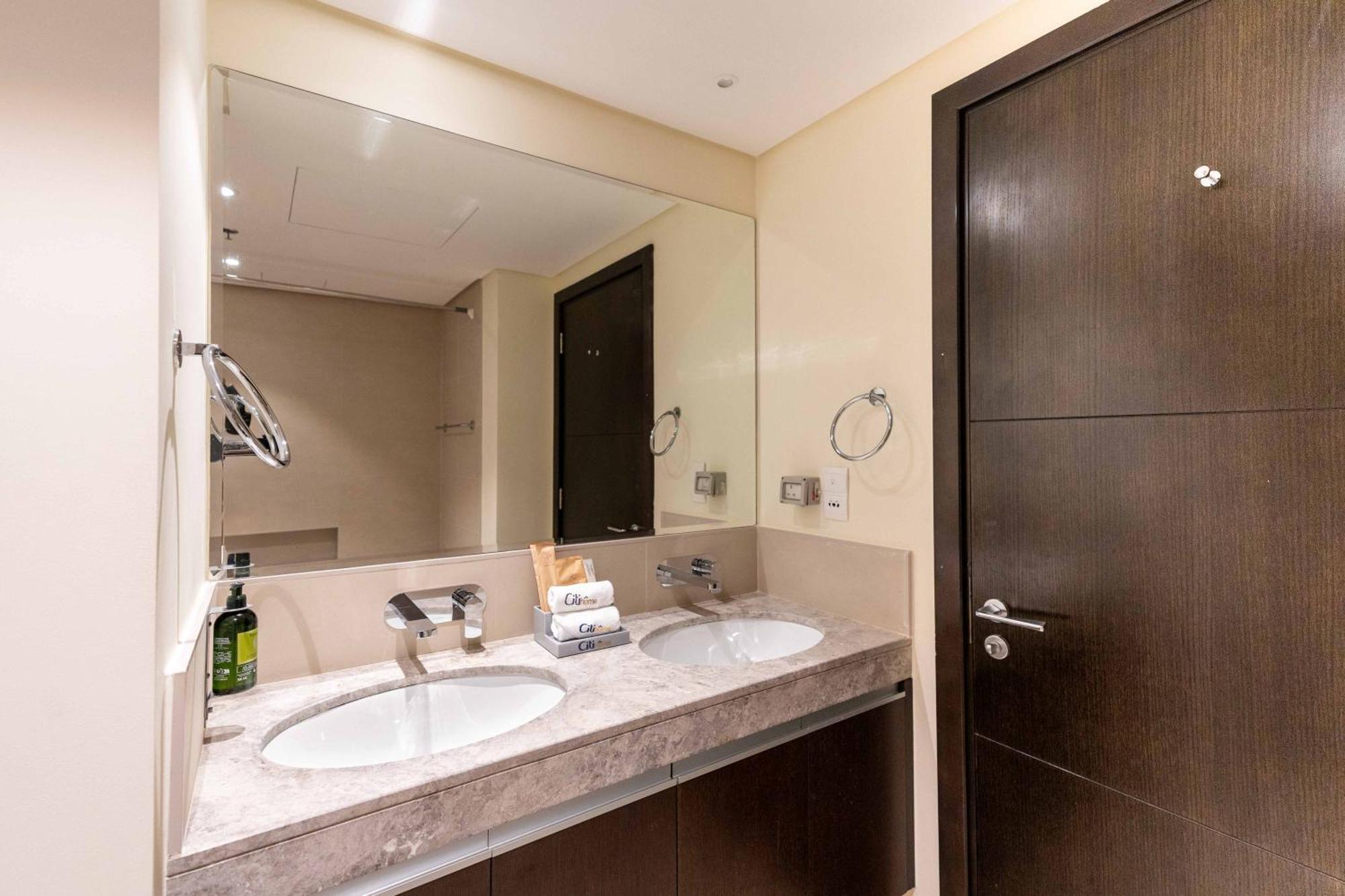 Citihome- Modern- 1br Creek