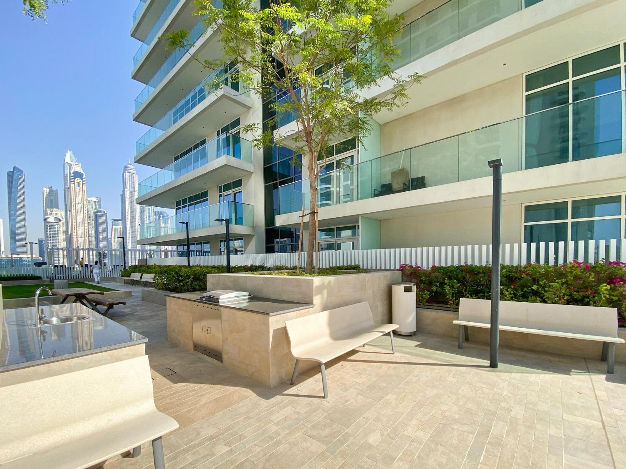 Spacious 2 Bhk Next To The - Sunrise Bay Appartement Dubaï