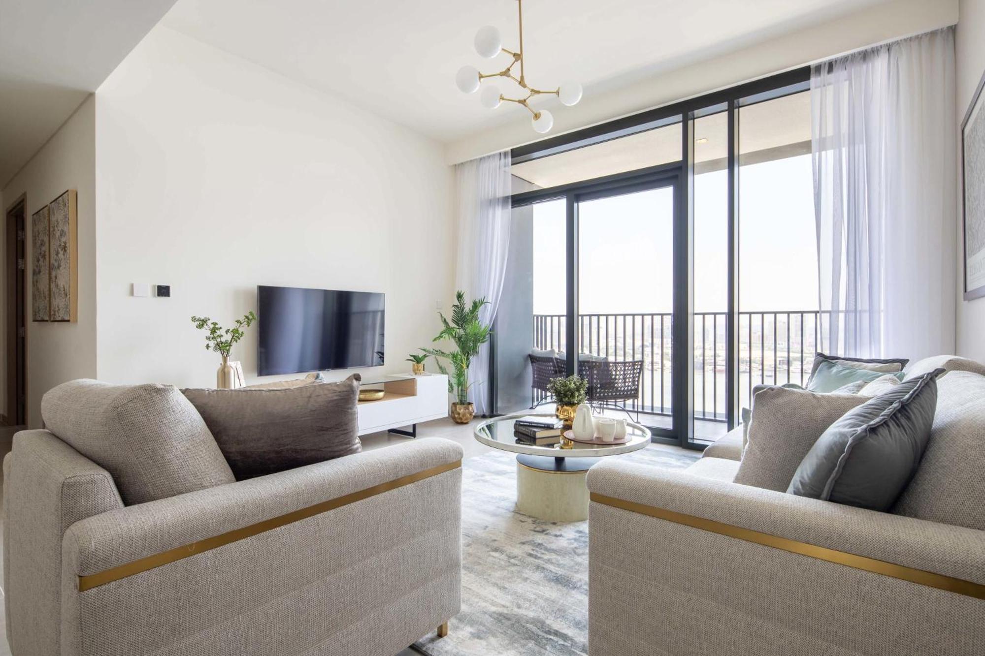 Frank Porter - Creek Edge Tower 2 * Dubai