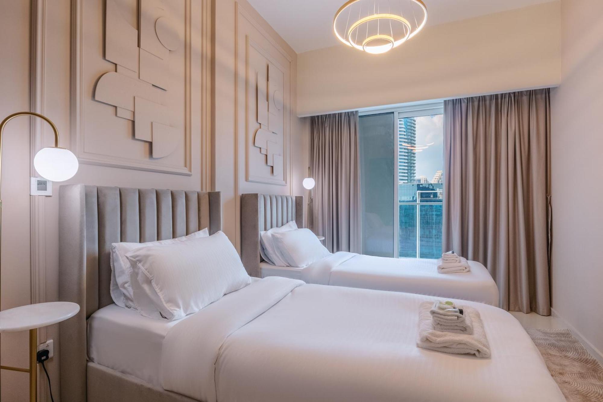 Stylish High Floor With Burj View * Dubai