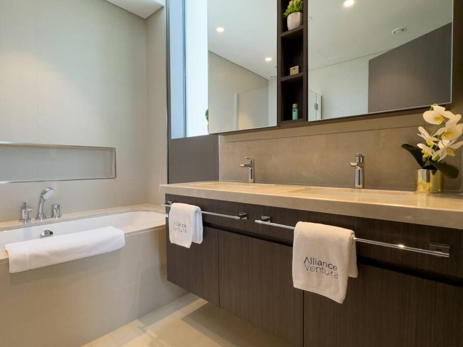 Appartement 3br Maids With Full Burj Khalifa Views Dubaï