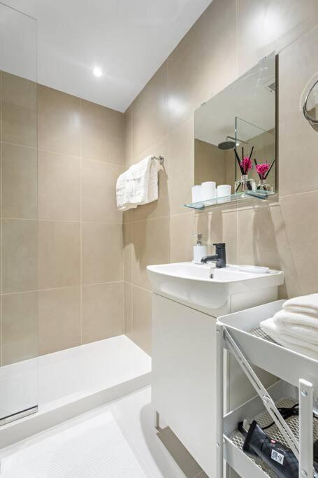 Appartement Bright Downtown By Mall, Burj Khalifa & Fountains