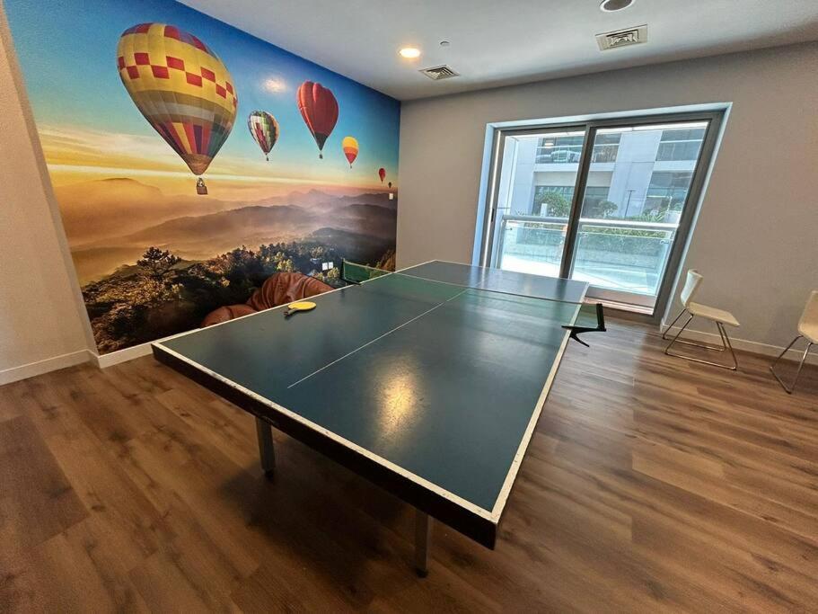 Bright Apt- Close To Barasti Apartment Dubai