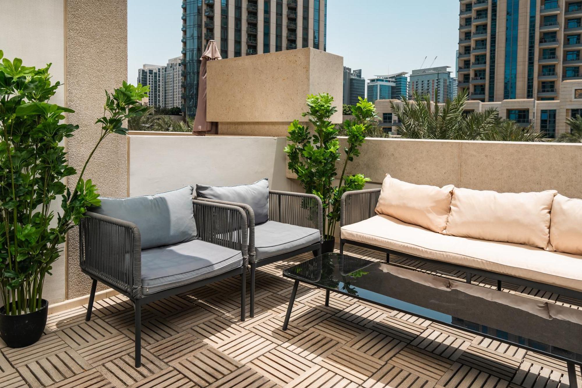 Prime Retreats - 29 Emaar Boulevard Downtown * Dubai