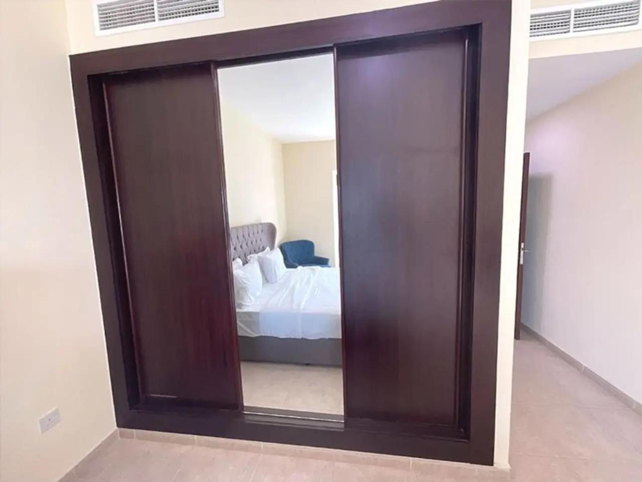 Gazde/Camere de închiriat Ensuite In Coliving In Marina