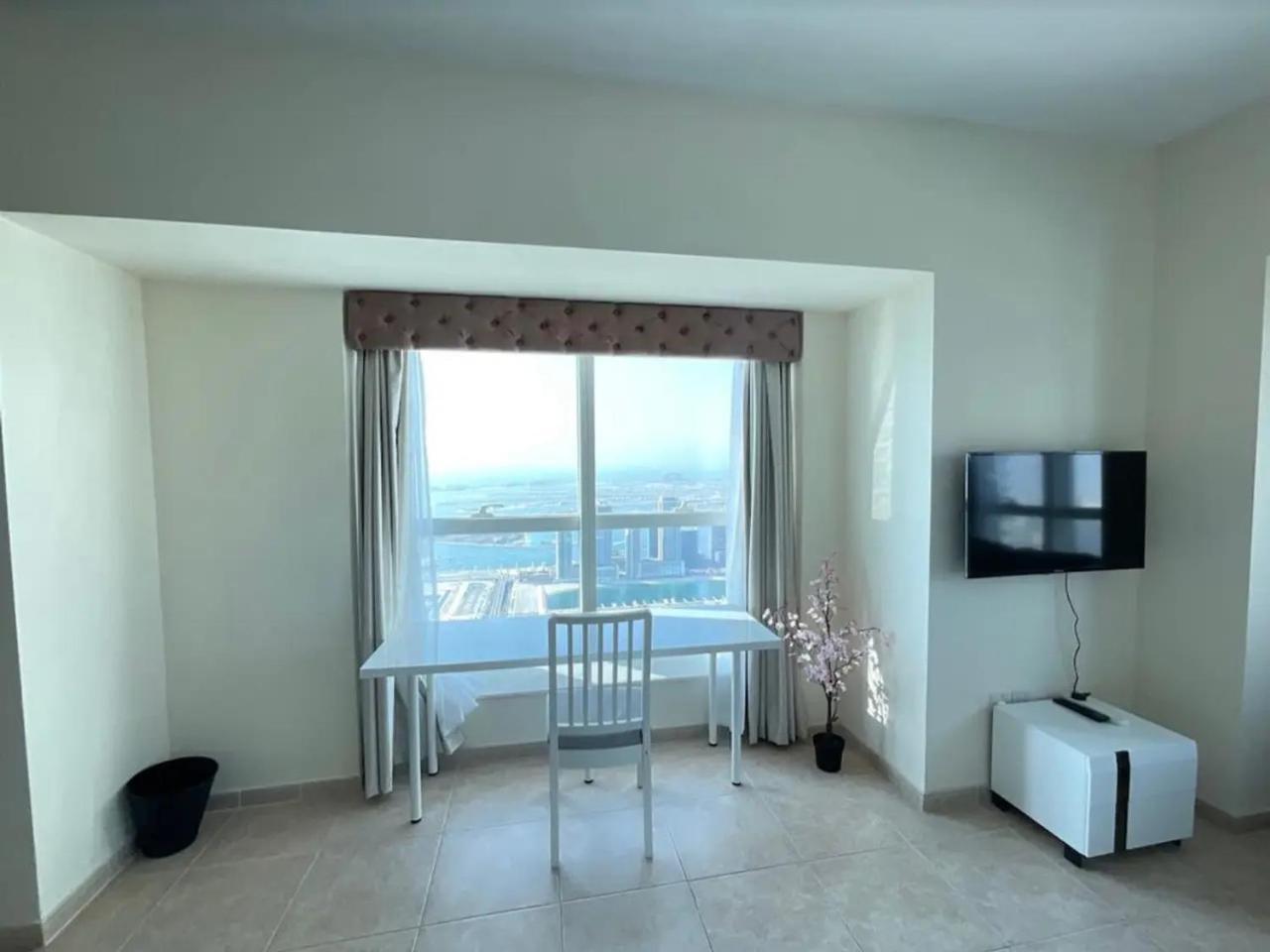 Gazde/Camere de închiriat Ensuite In Coliving In Marina *