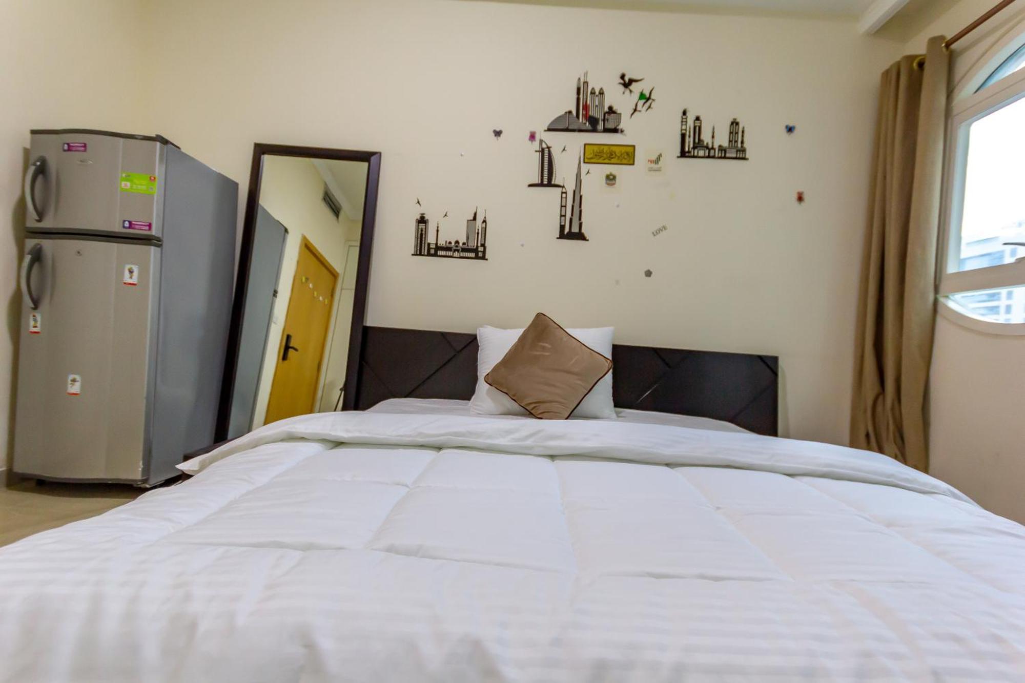 Lägenhet Spacious For Girls In Marina فتيات فقط *