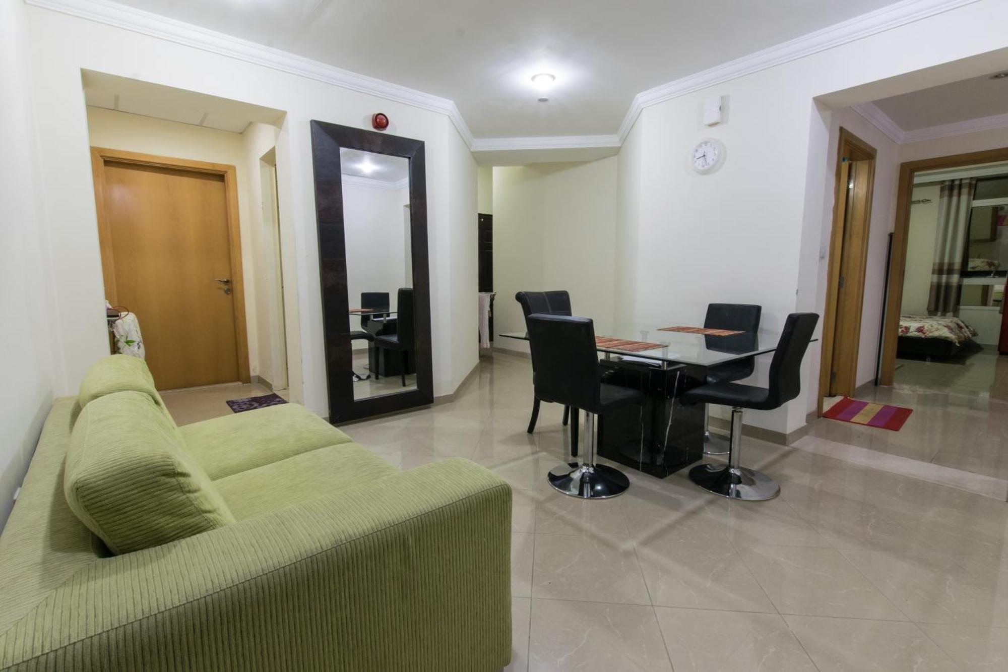 Spacious For Girls In Marina فتيات فقط Lägenhet