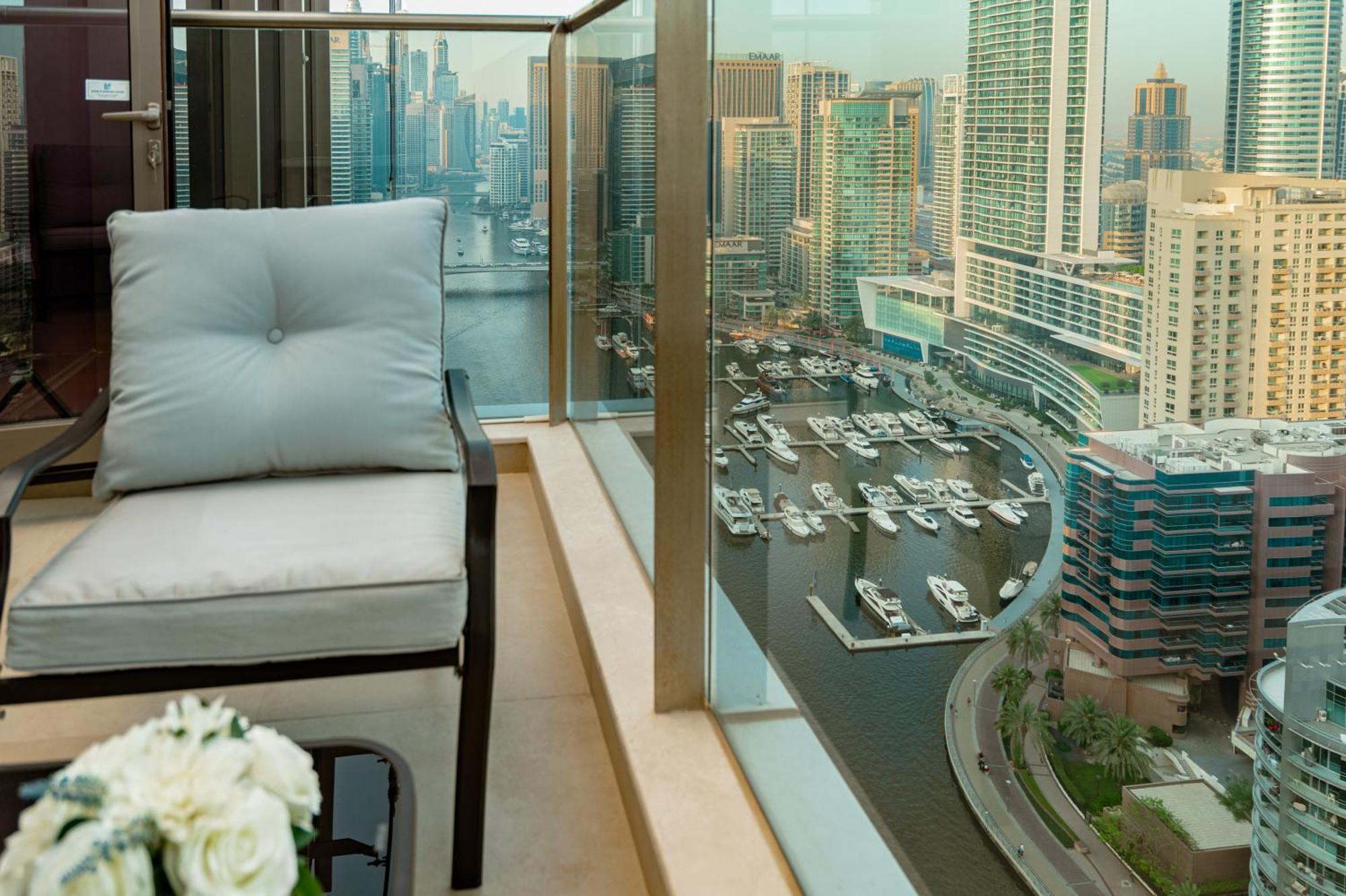Prime Retreats - Sparkle Tower Marina * Dubái