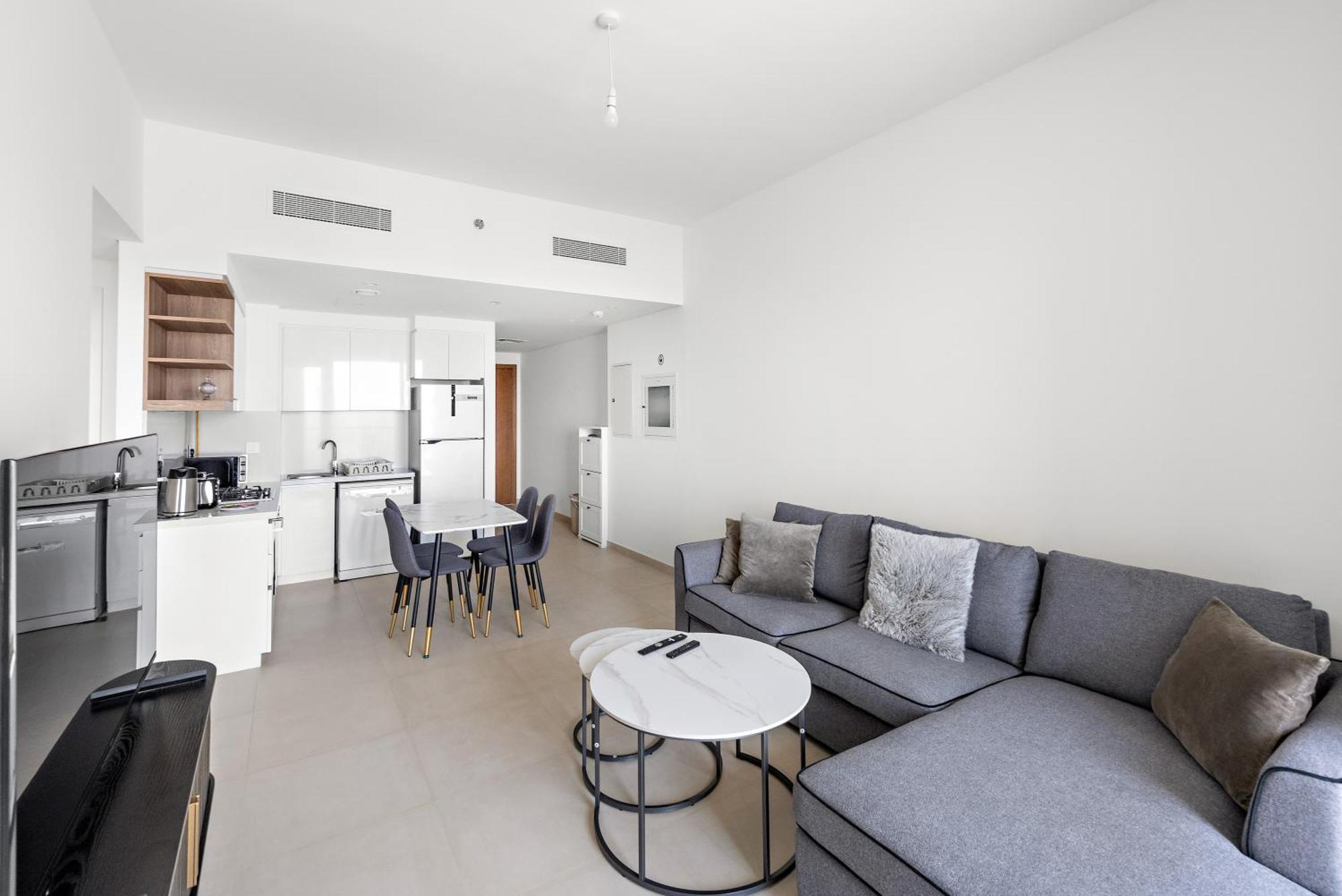 Appartement 1 Bedroom With Pool Gym Close To Metro & Mall Dubaï