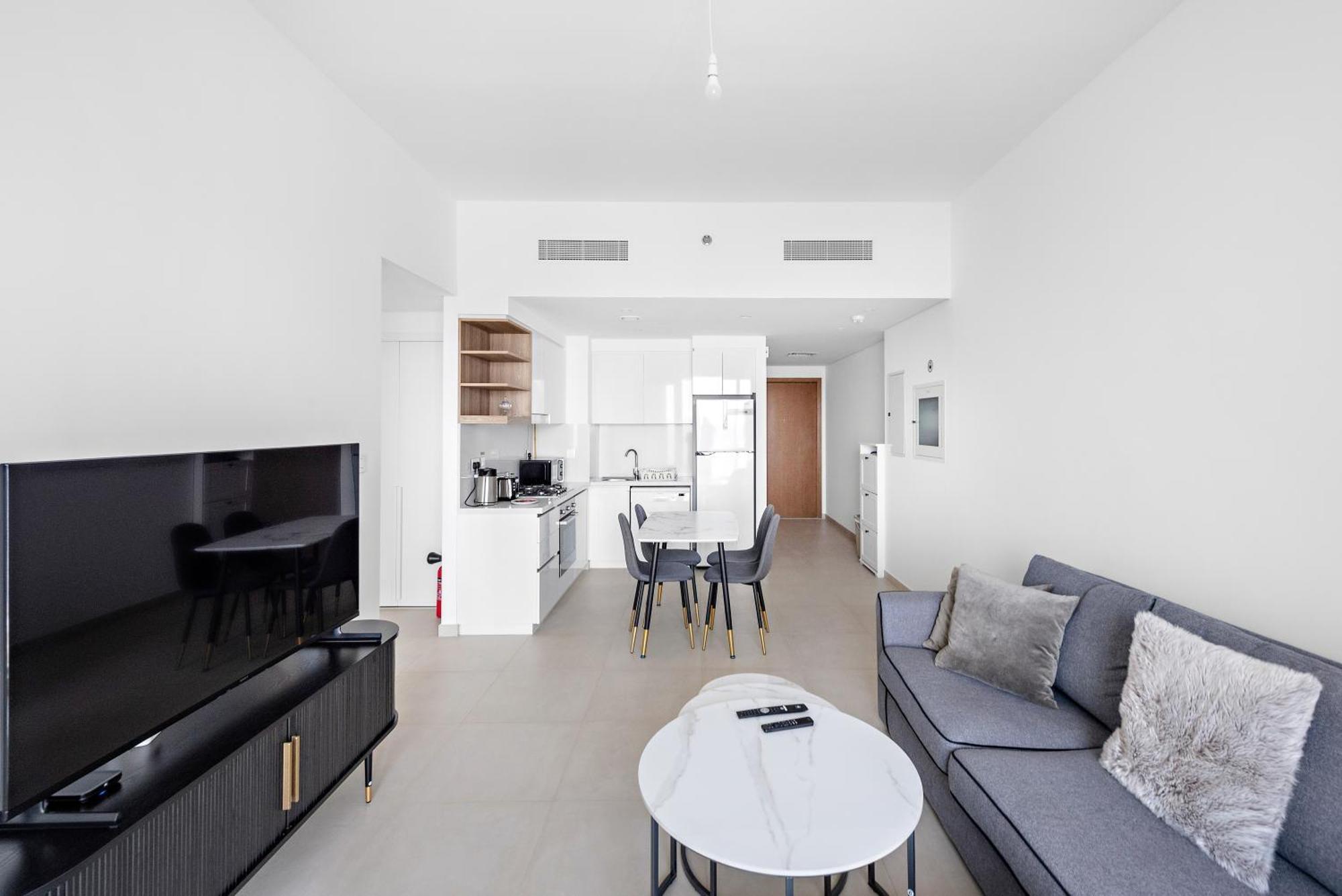 1 Bedroom With Pool Gym Close To Metro & Mall Appartement *