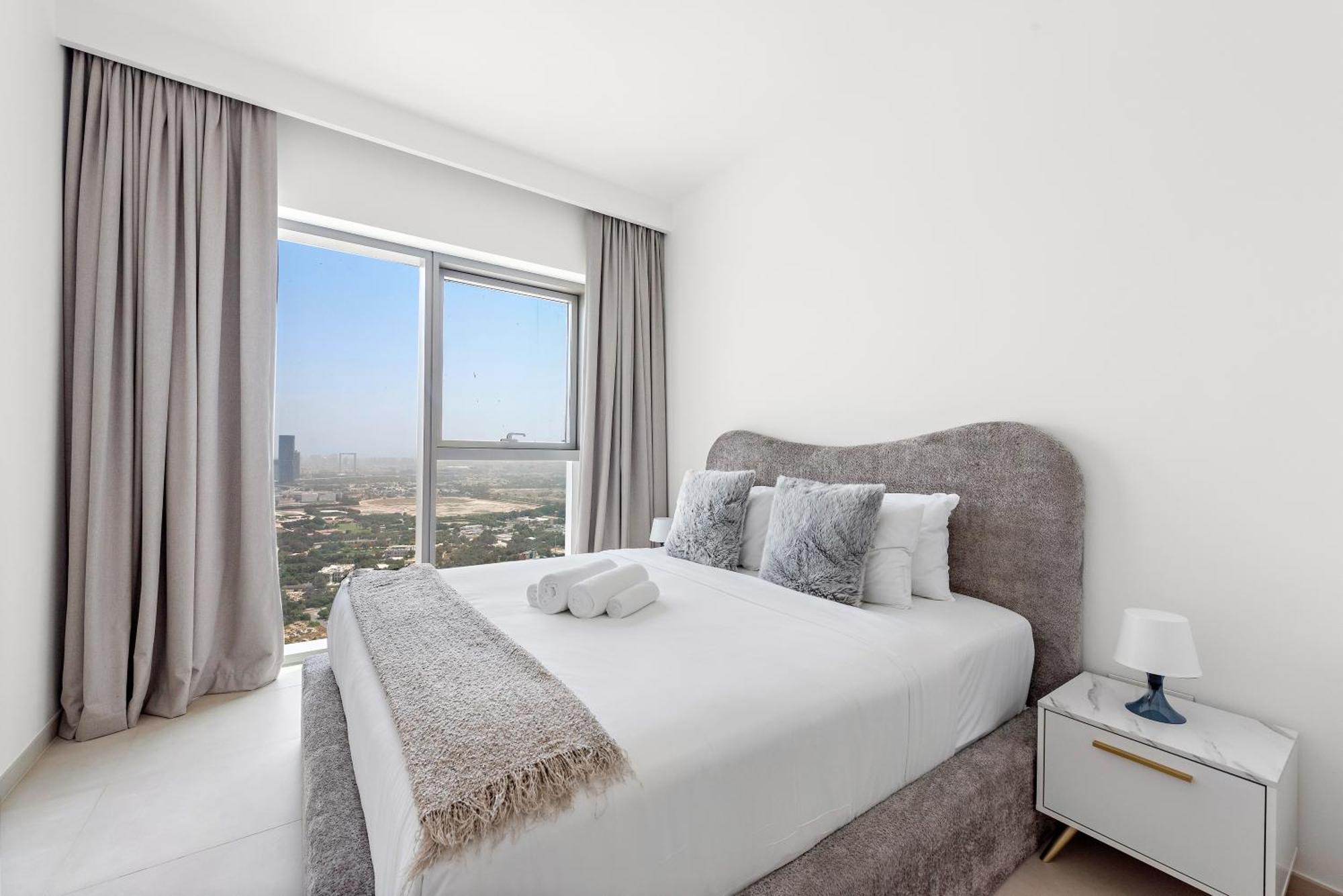 1 Bedroom With Pool Gym Close To Metro & Mall Appartement *
