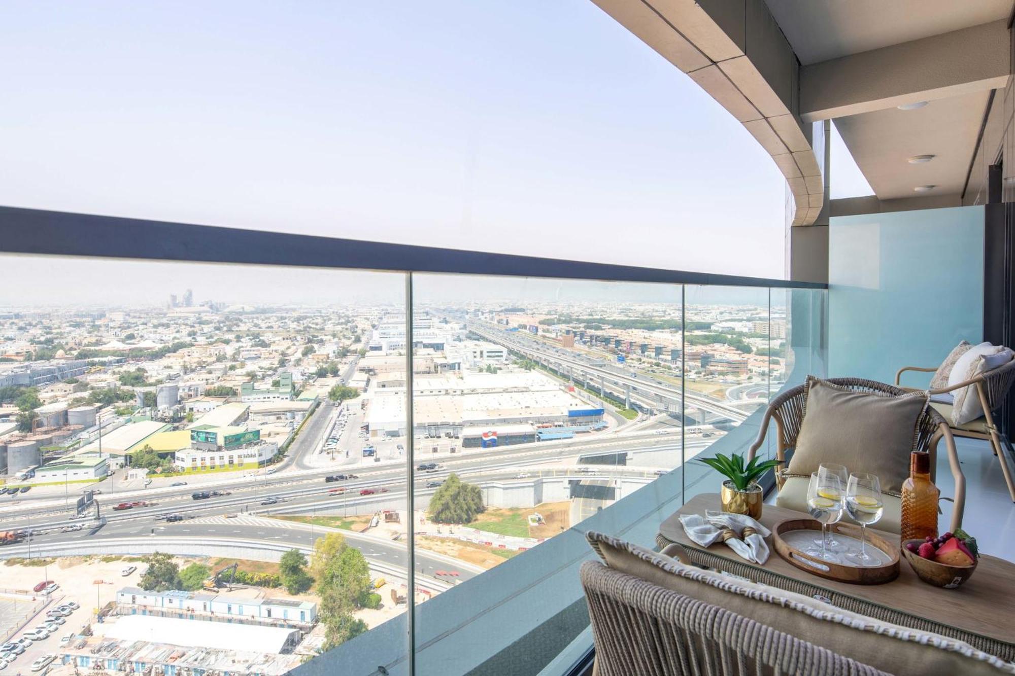 Frank Porter - Aykon Tower Appartement Dubaï