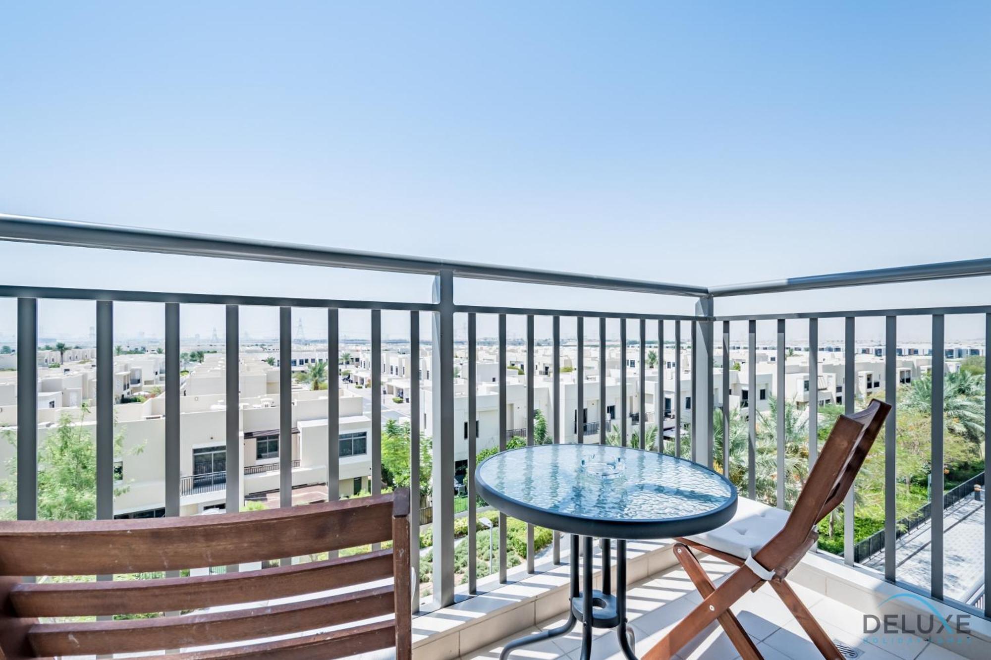 Delightful 2br In Town Square Safi 1a, Dubailand By Deluxe Homes *