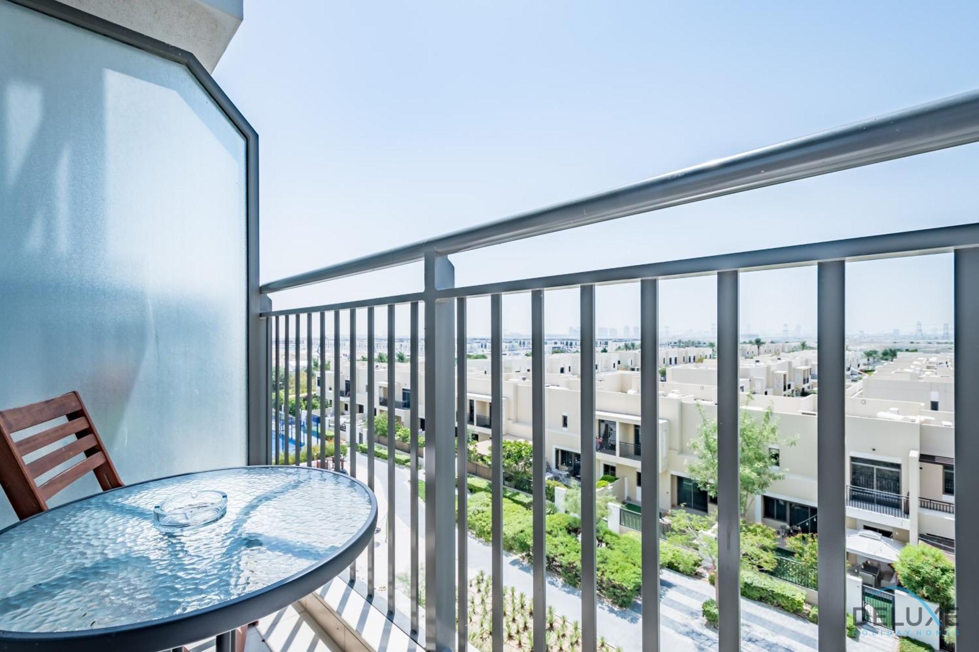 Apartamento Delightful 2br In Town Square Safi 1a, Dubailand By Deluxe Homes