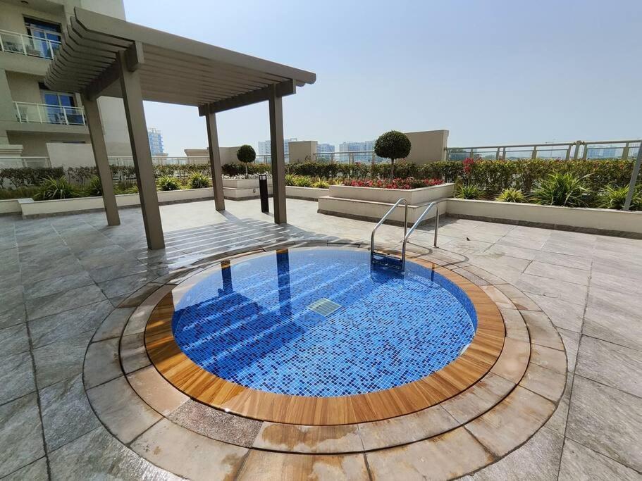 Сasa de vacaciones 1 Bed - Azizi Daisy - Furjan