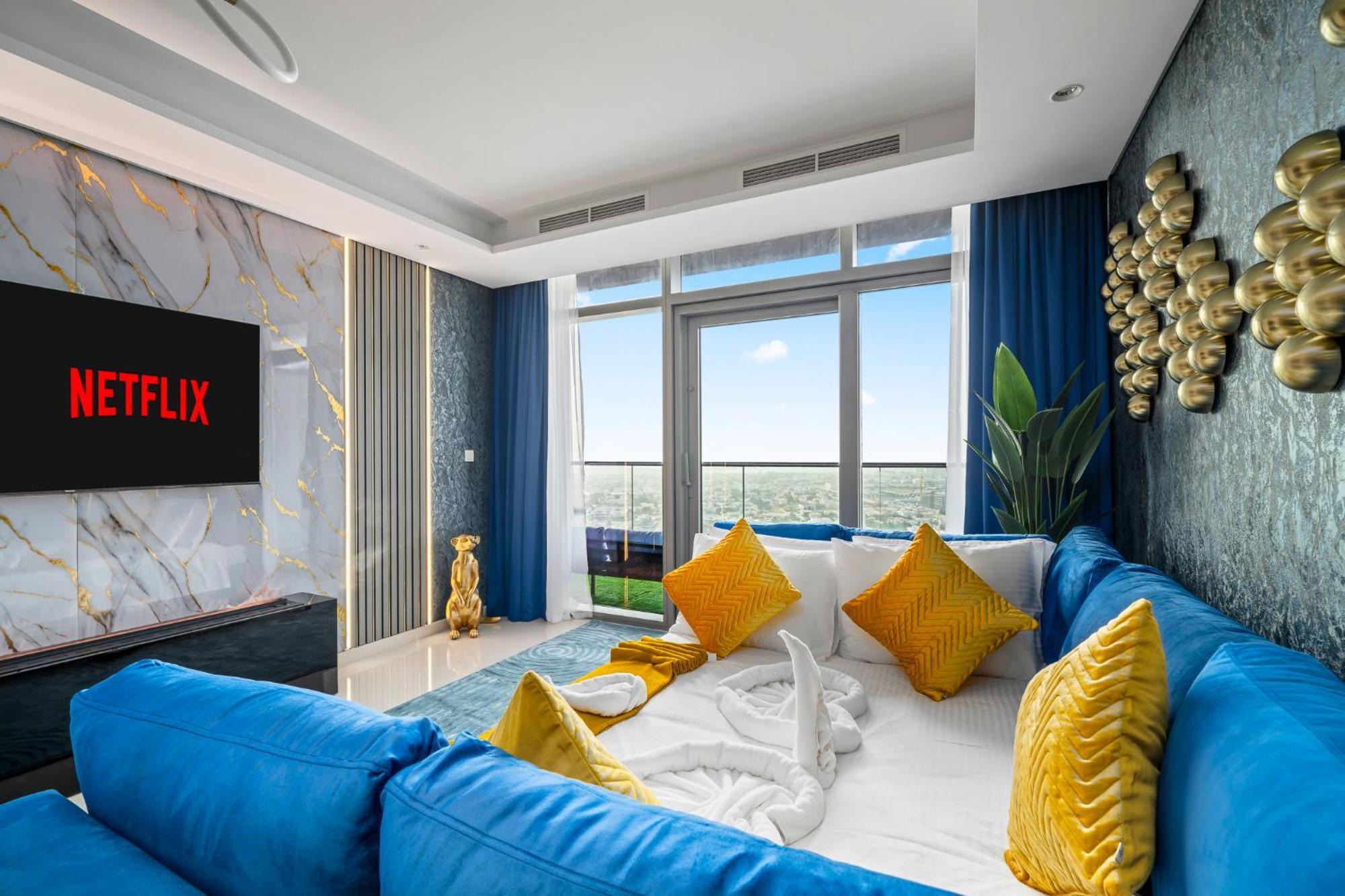 Amazing 64th Floor Infinity Pool With Burj Khalifa Views 2br In Paramount Midtown Apartment *