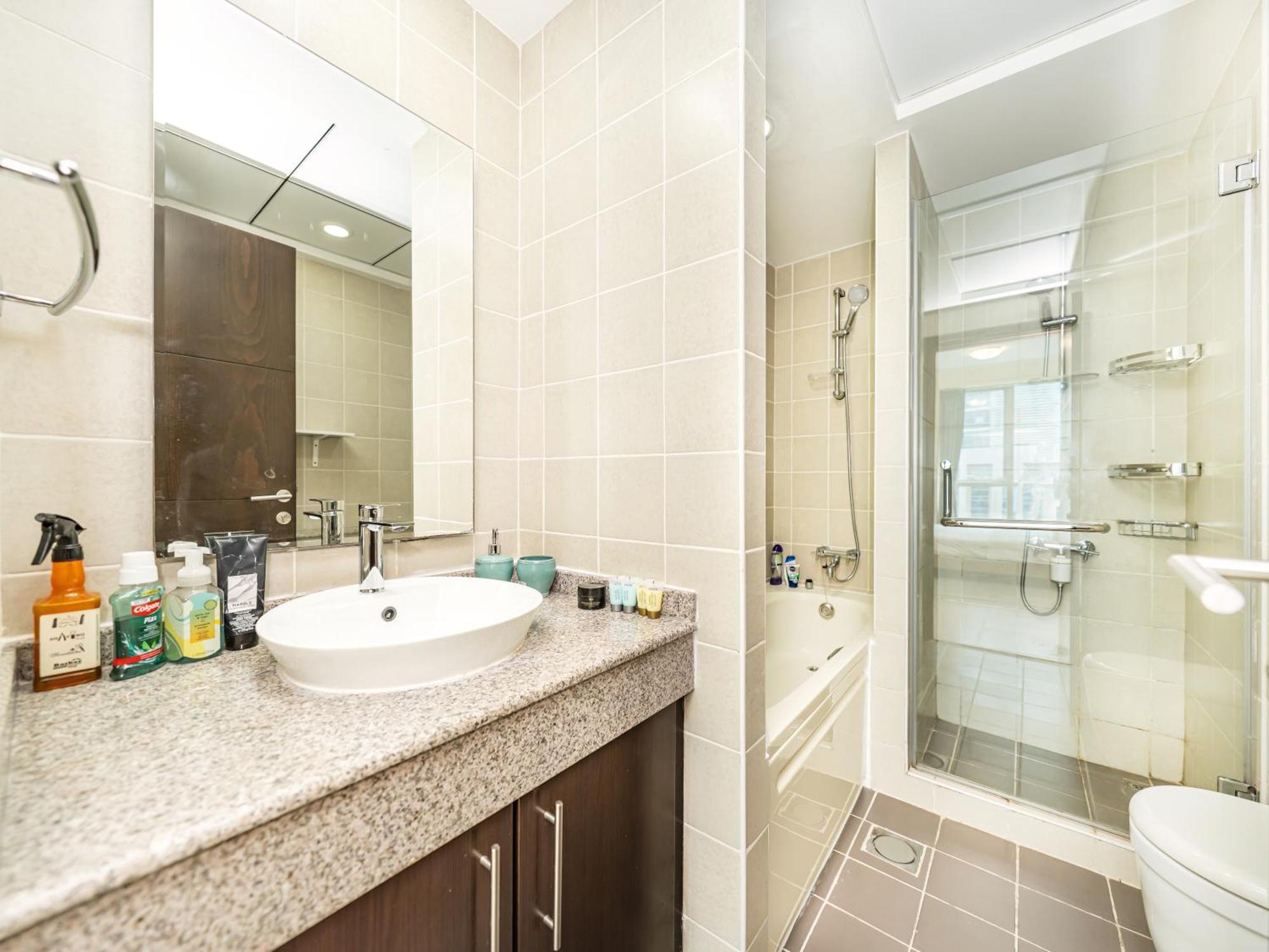 Apartamento Marina Views - 2br Luxury Apartment, High Floor, Torch Marina Dubái