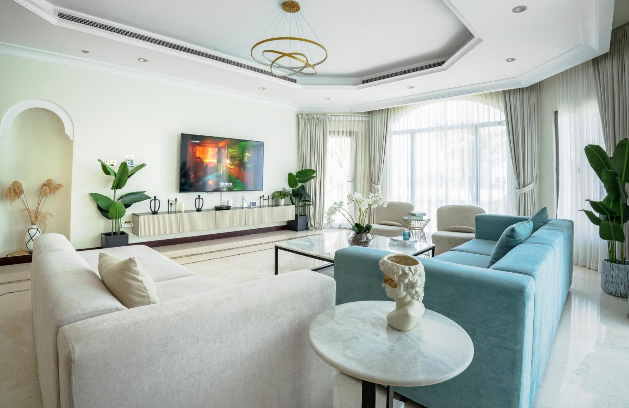 Elegantly Furnished 6br Beachfront Palm Jumeirah * Dubaï