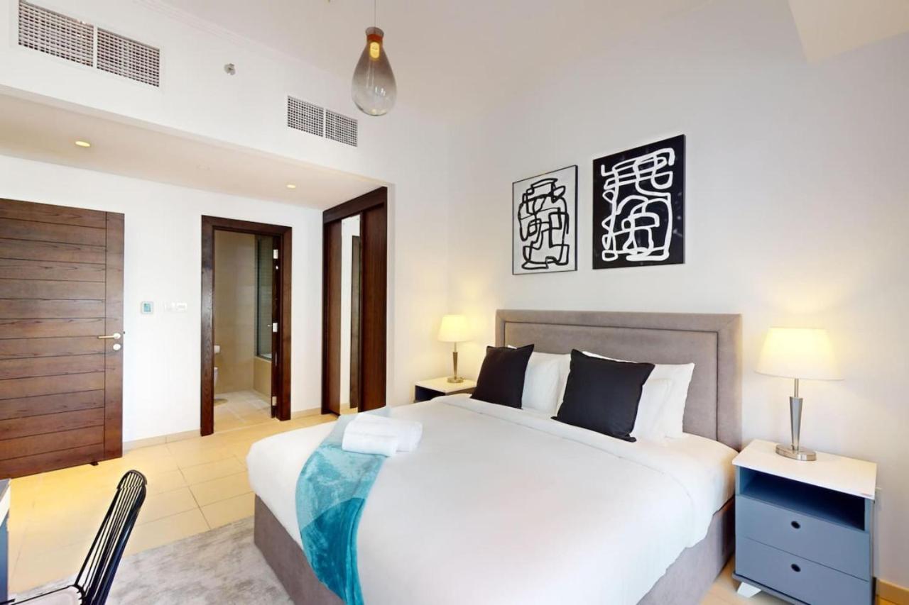 Silverene Tower B - Bright Two Bedroom Dubaï