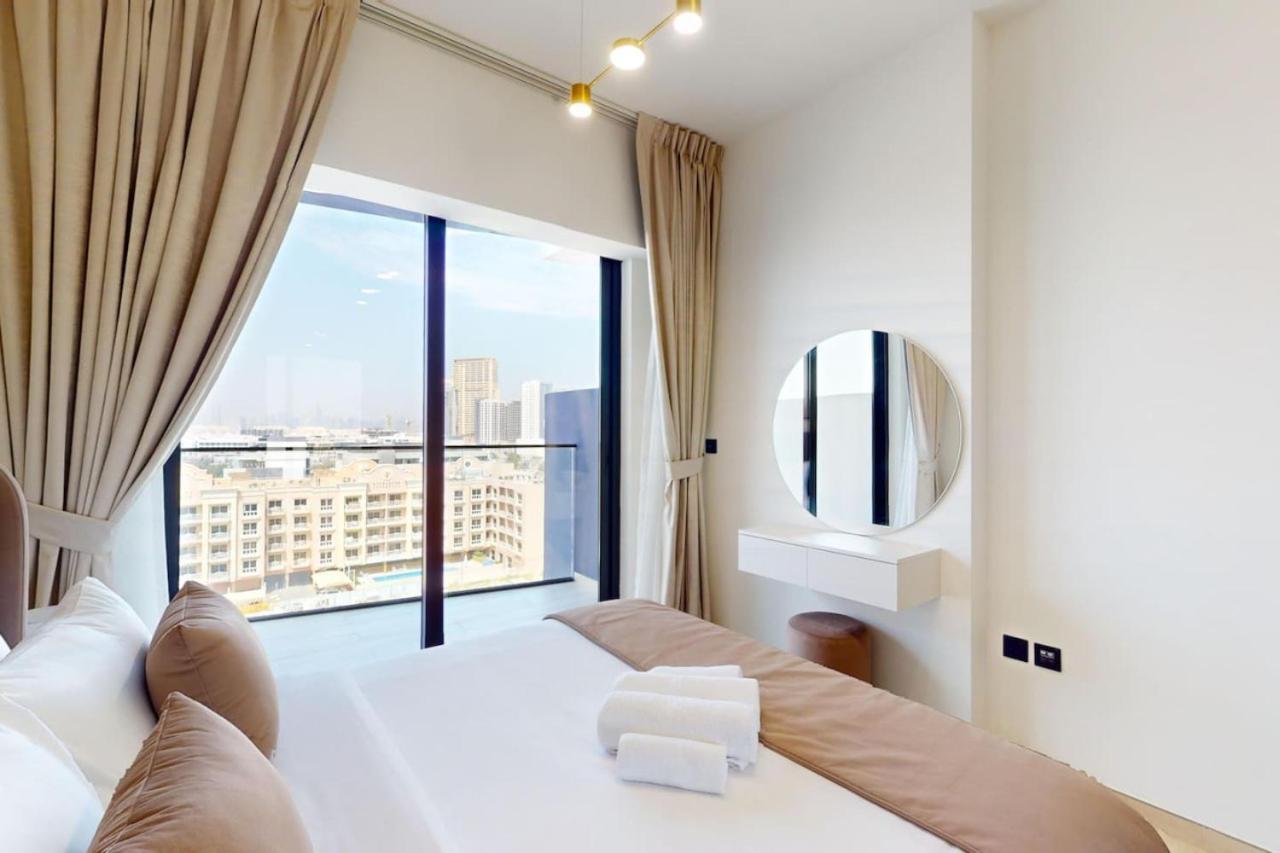 Appartement Binghatti Crest - Serene One Bedroom Dubaï