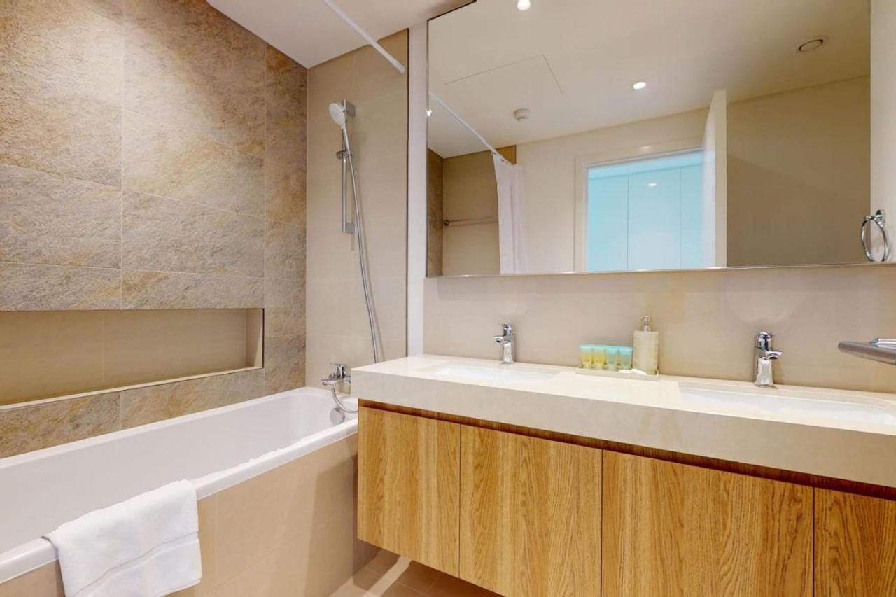 Downtown Views 2 - Incredible Two Bedroom Appartement Dubaï