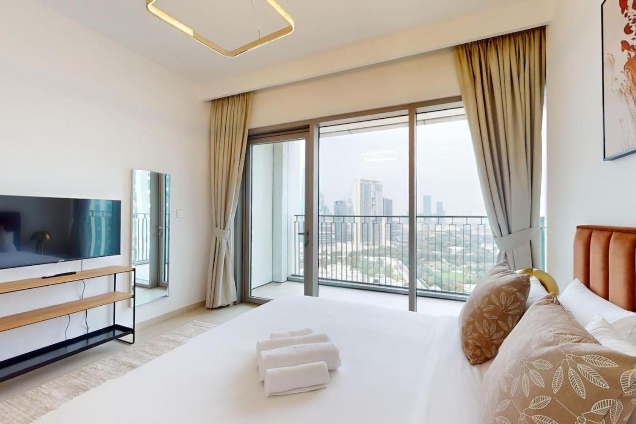 Downtown Views 2 - Incredible Two Bedroom * Dubaï