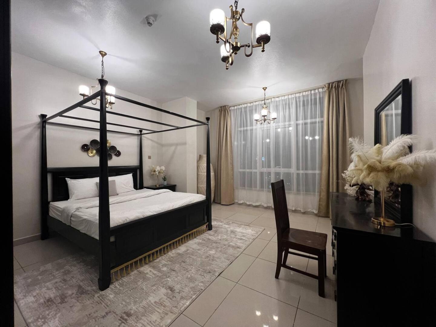 Views To Feed Your Soul On 60th Floor Aparthotel *