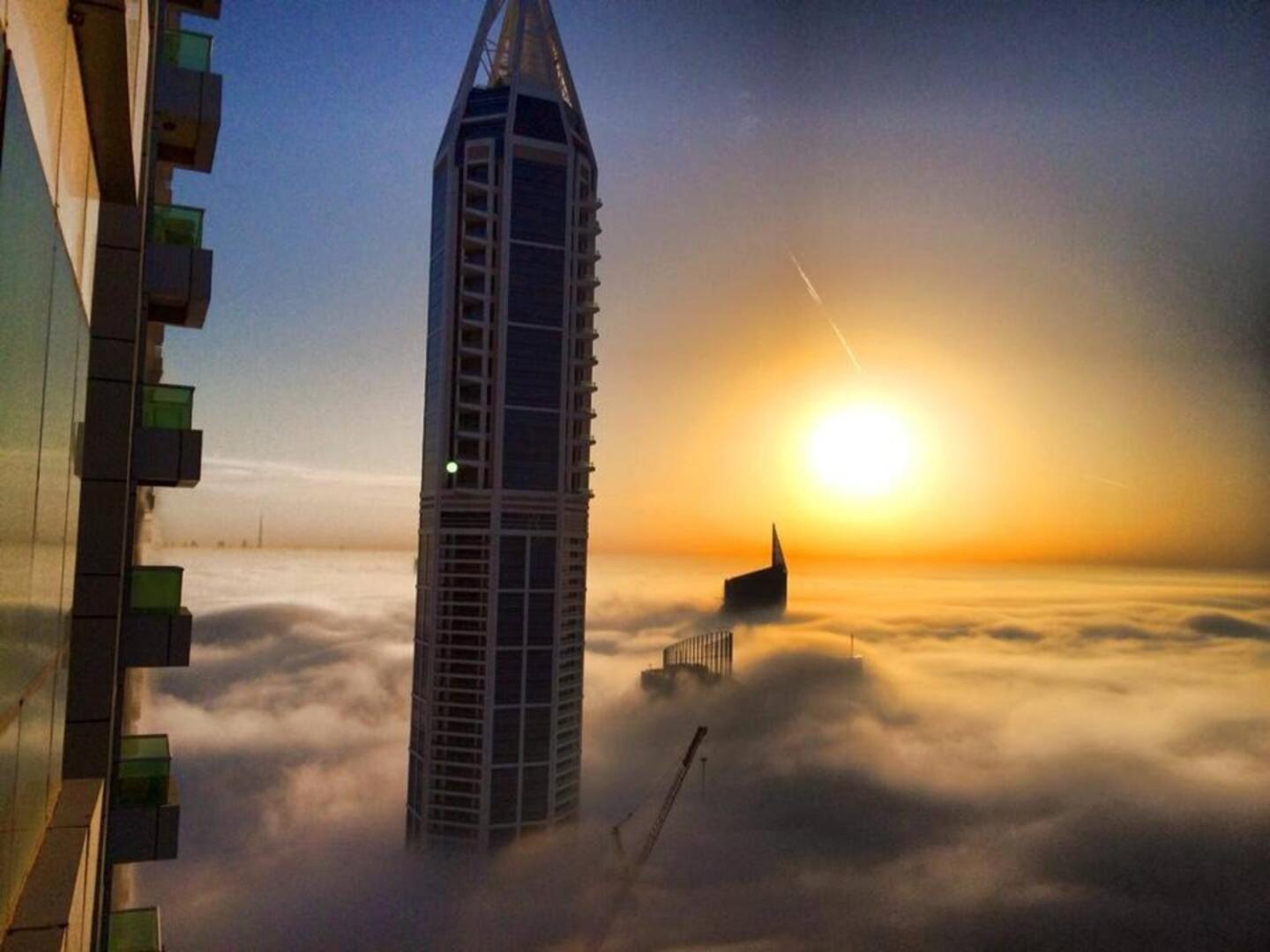 Pristine Sunrise View At 51st Apartahotel *