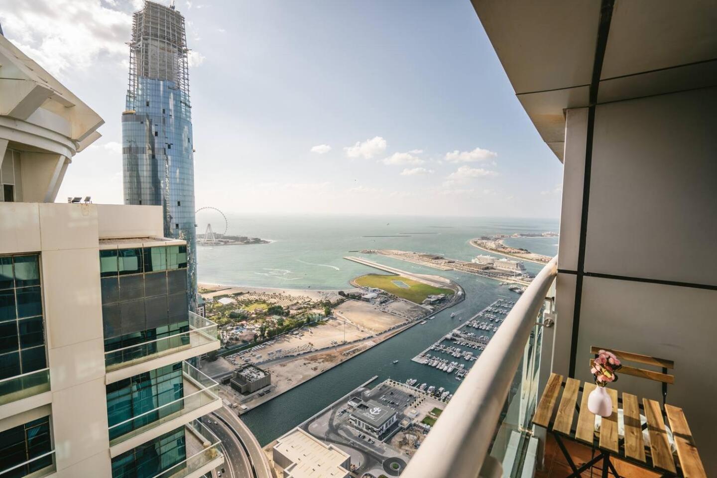 Serene Sea View One Bedroom On 67th Floor Appartement