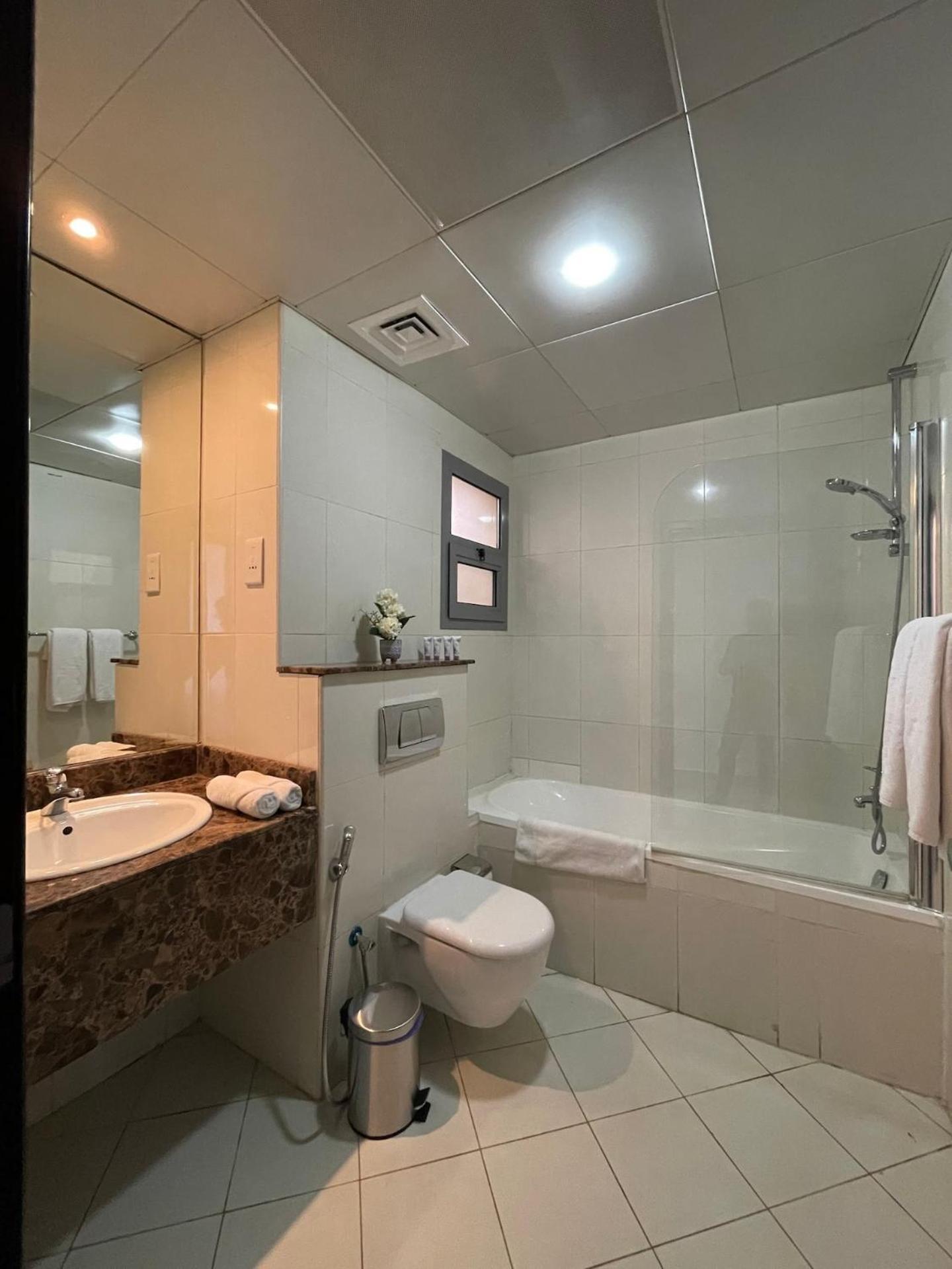 Vakantiehuis Away From - Barsha Heights