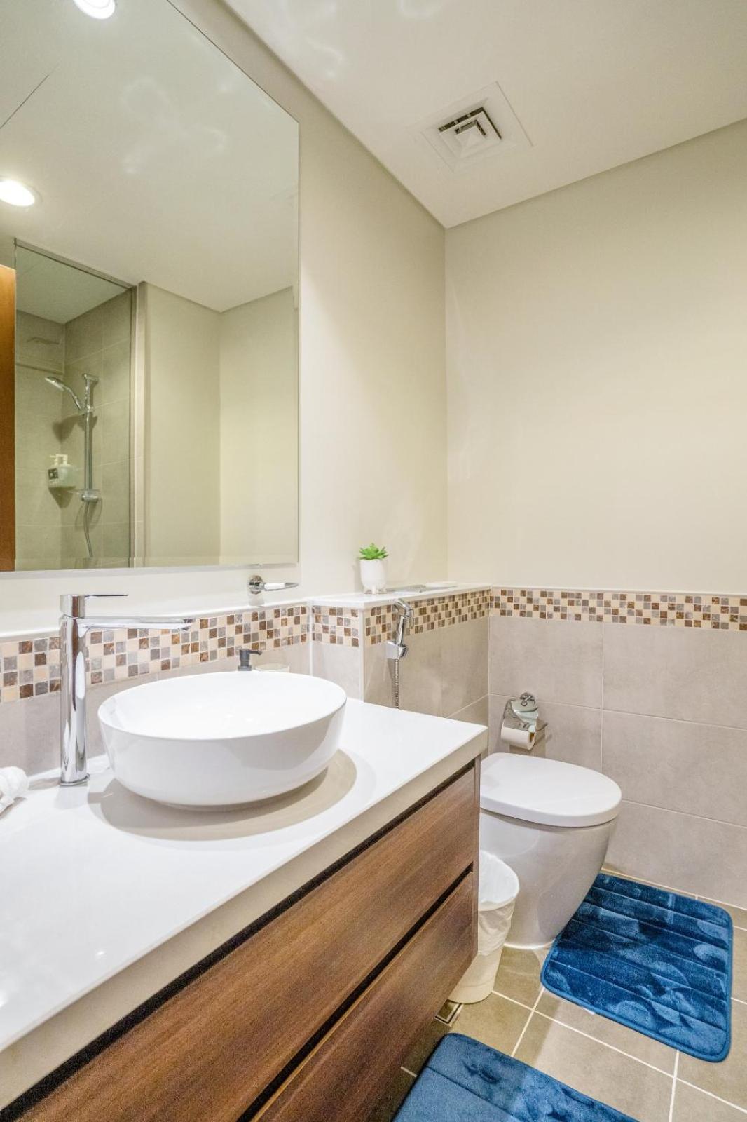 Stunning 2-bedroom Business Bay With Burj Khalifa View & Huge Balcony Apartment Dubai