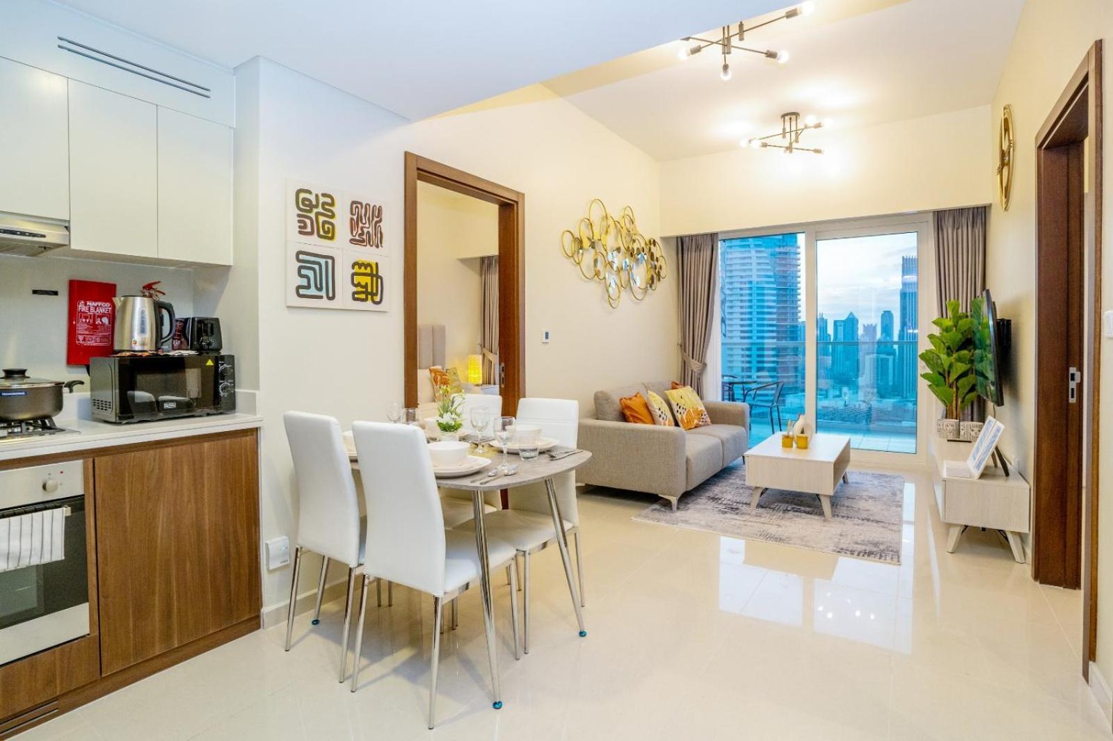 Stunning 2-bedroom Business Bay With Burj Khalifa View & Huge Balcony * Dubái