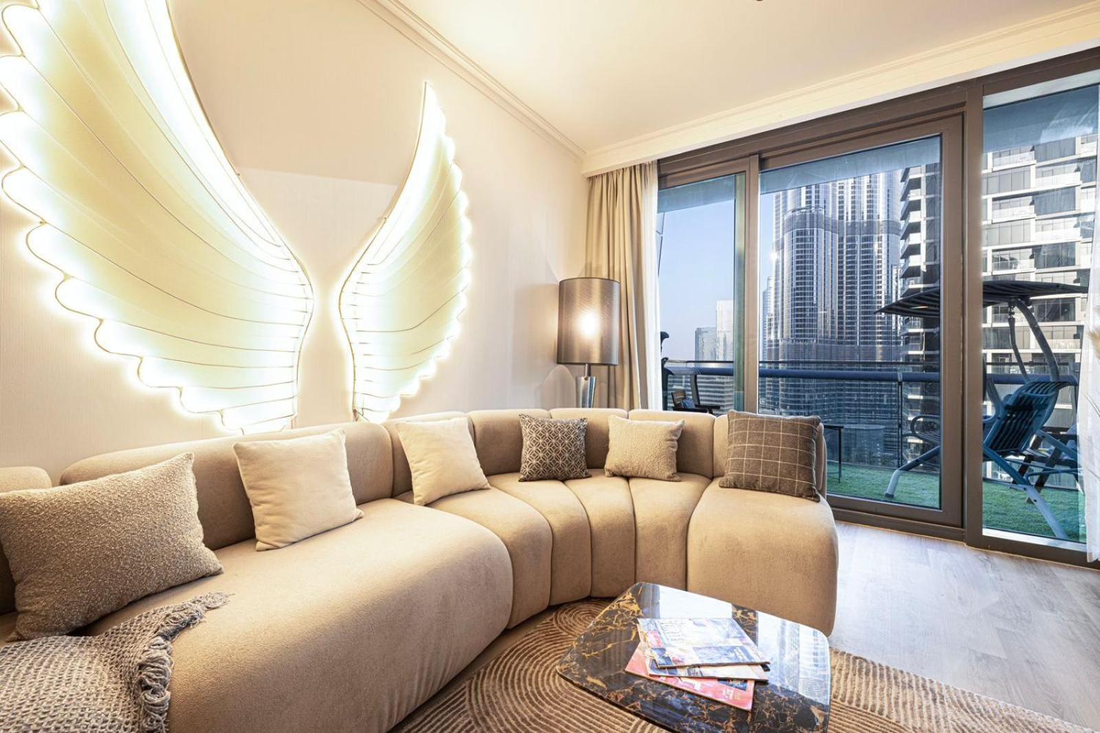 Elite Class 2br Luxe Burj Khalifa View Big Living