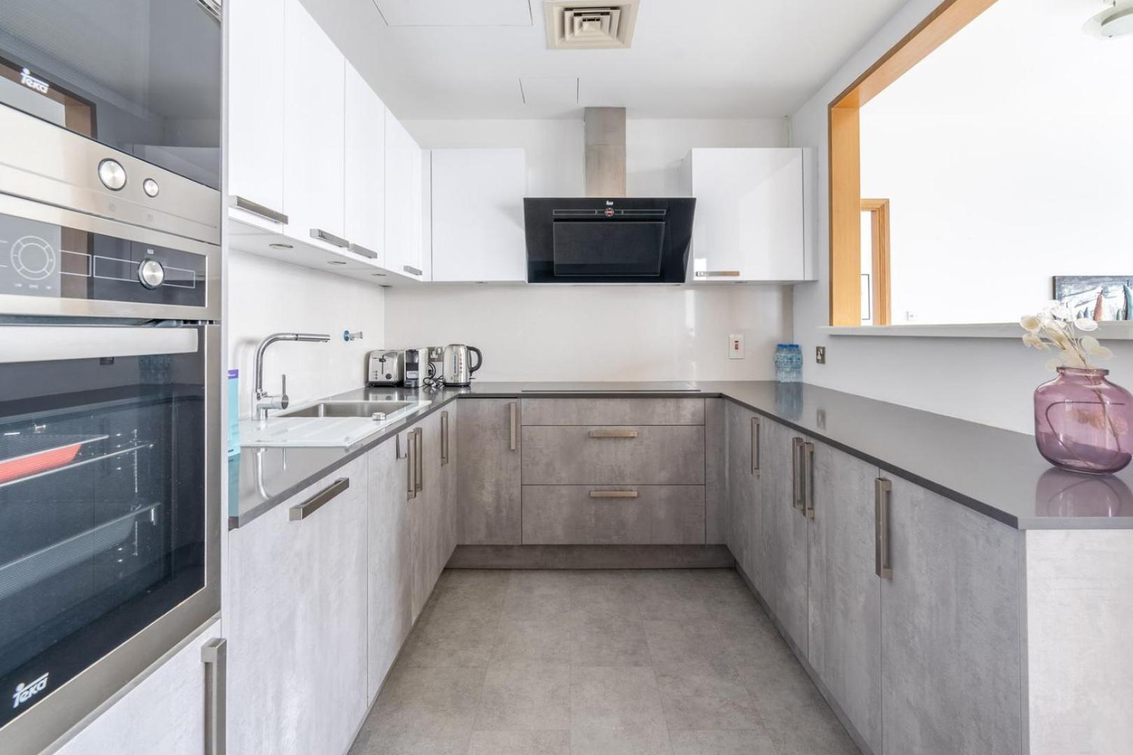 Guestready - Skyview With Marina View Apartemen Dubai