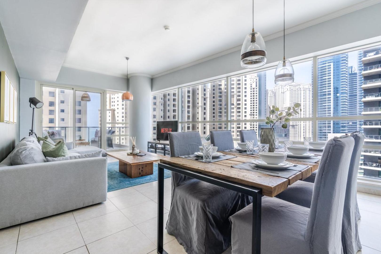 Guestready - Green Light Over Marina Dubai