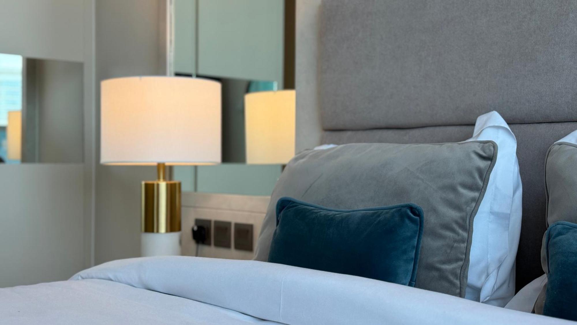 Magnificent - Damac Distinction Downtown * Dubai