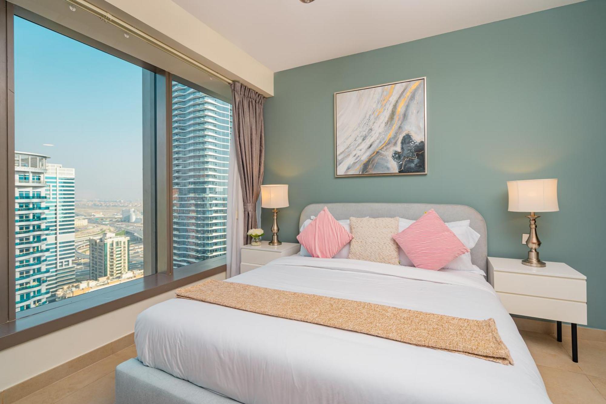 Prime Retreats - Sparkle Tower Marina * Dubái