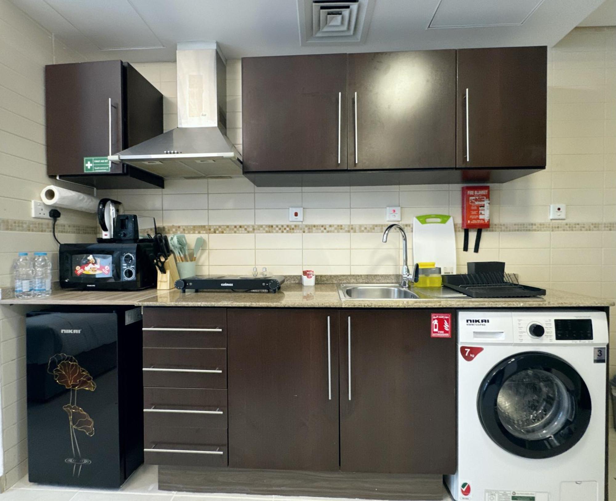 Cosmos Living Charming With Balcony Appartement Dubaï