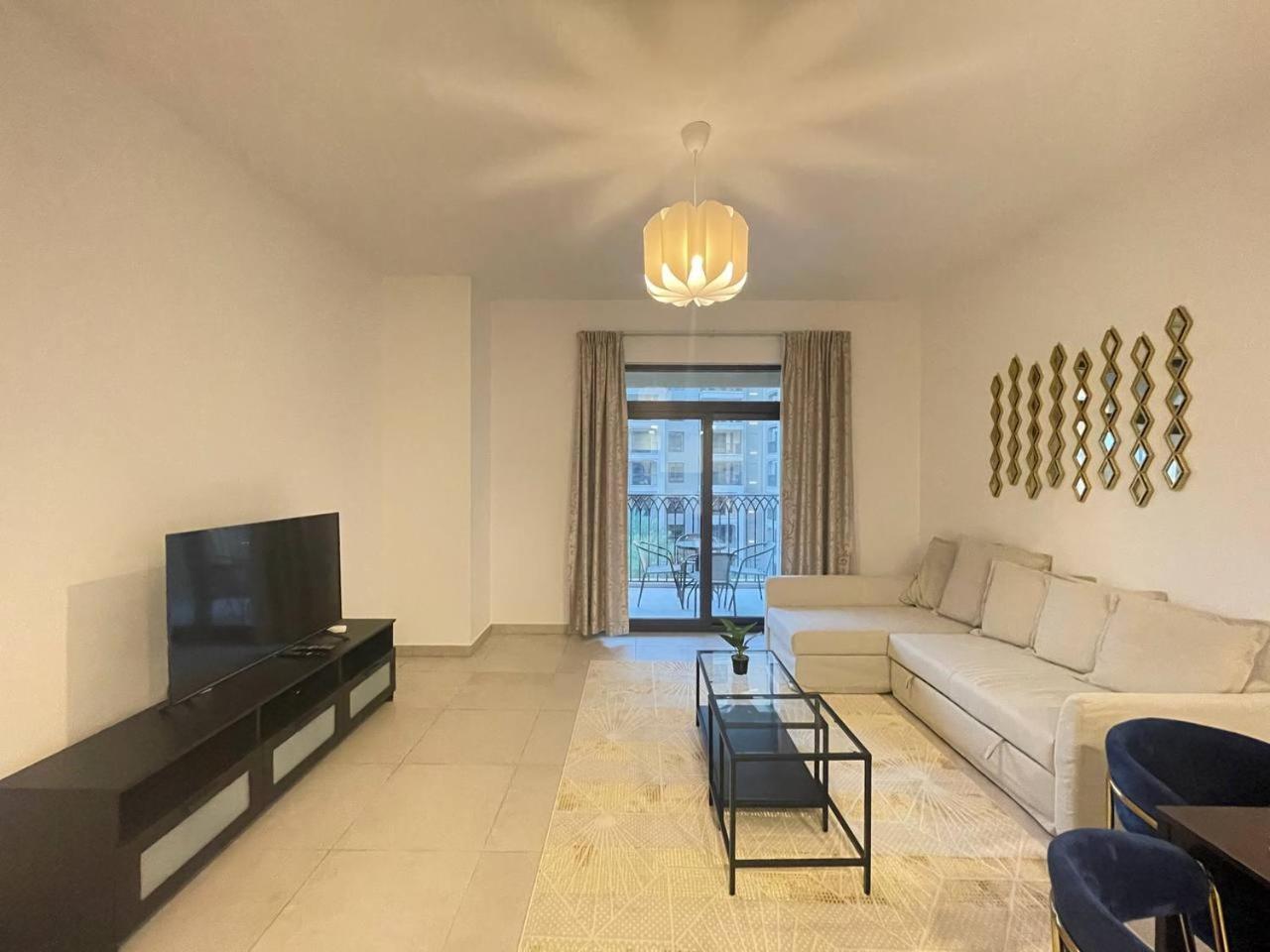 Apartamento Luxe & Comfy Madinat Jumeirah - Apartment With Scenic Views - Pool Managed By Sunnyhomes Dubai