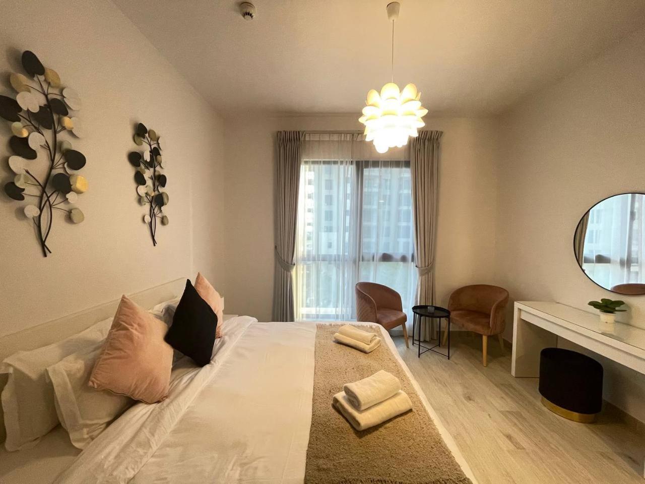 Luxe & Comfy Madinat Jumeirah - Apartment With Scenic Views - Pool Managed By Sunnyhomes Apartamento