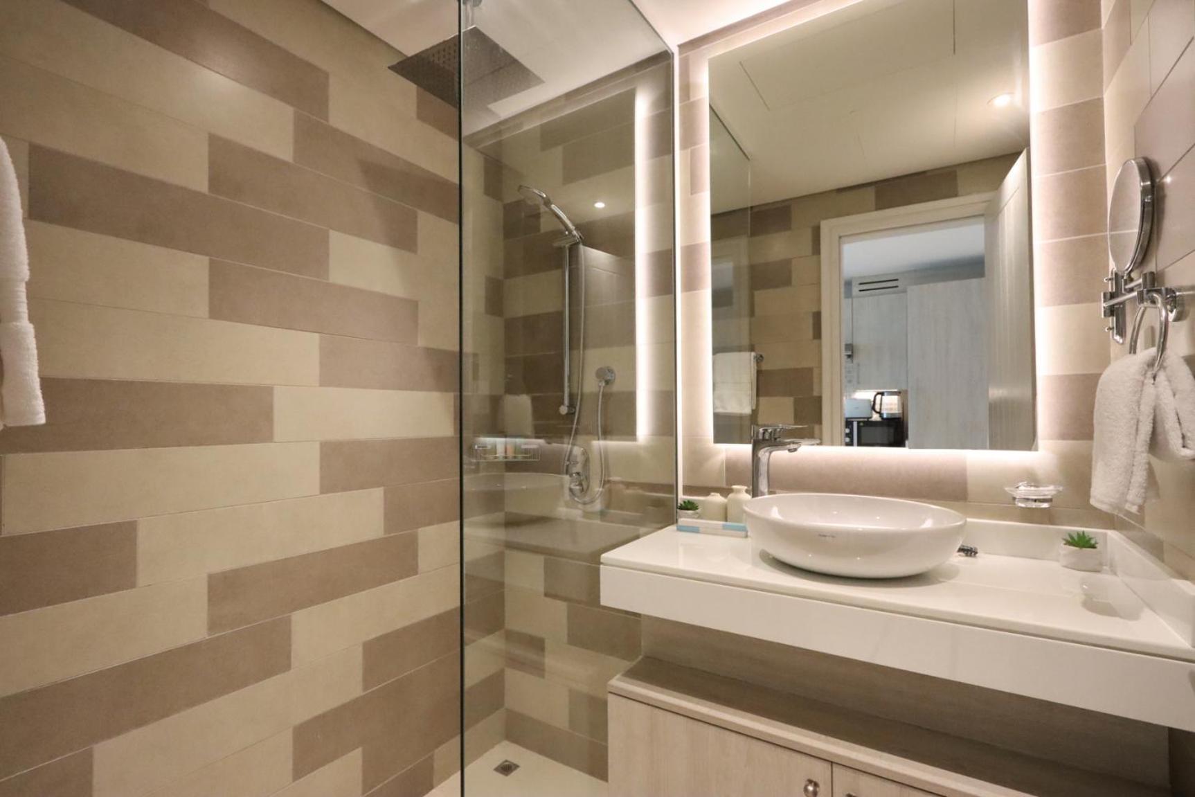 Livbnb- Premium On Palm Jumeirah Beachfront *