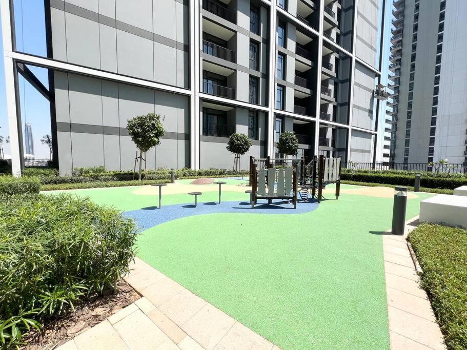 Stylish 1 Bedroom High Floor In Creek Edge Appartement