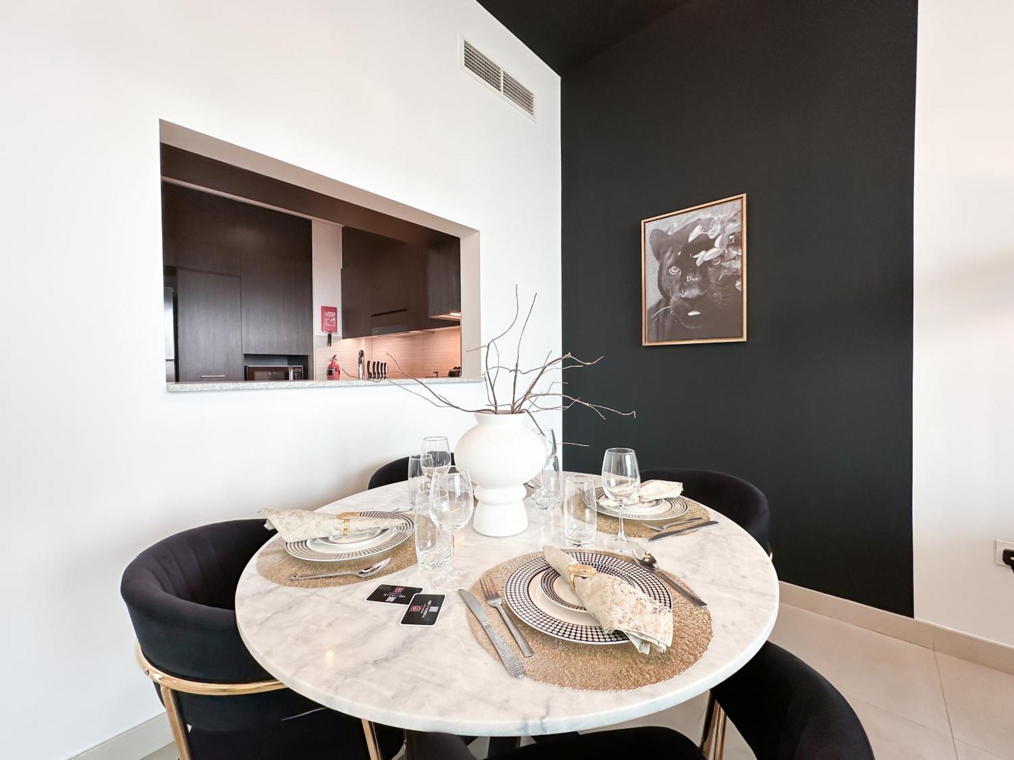Appartement Stylish 2 Bedroom Dior-inspired Connected To Mall *