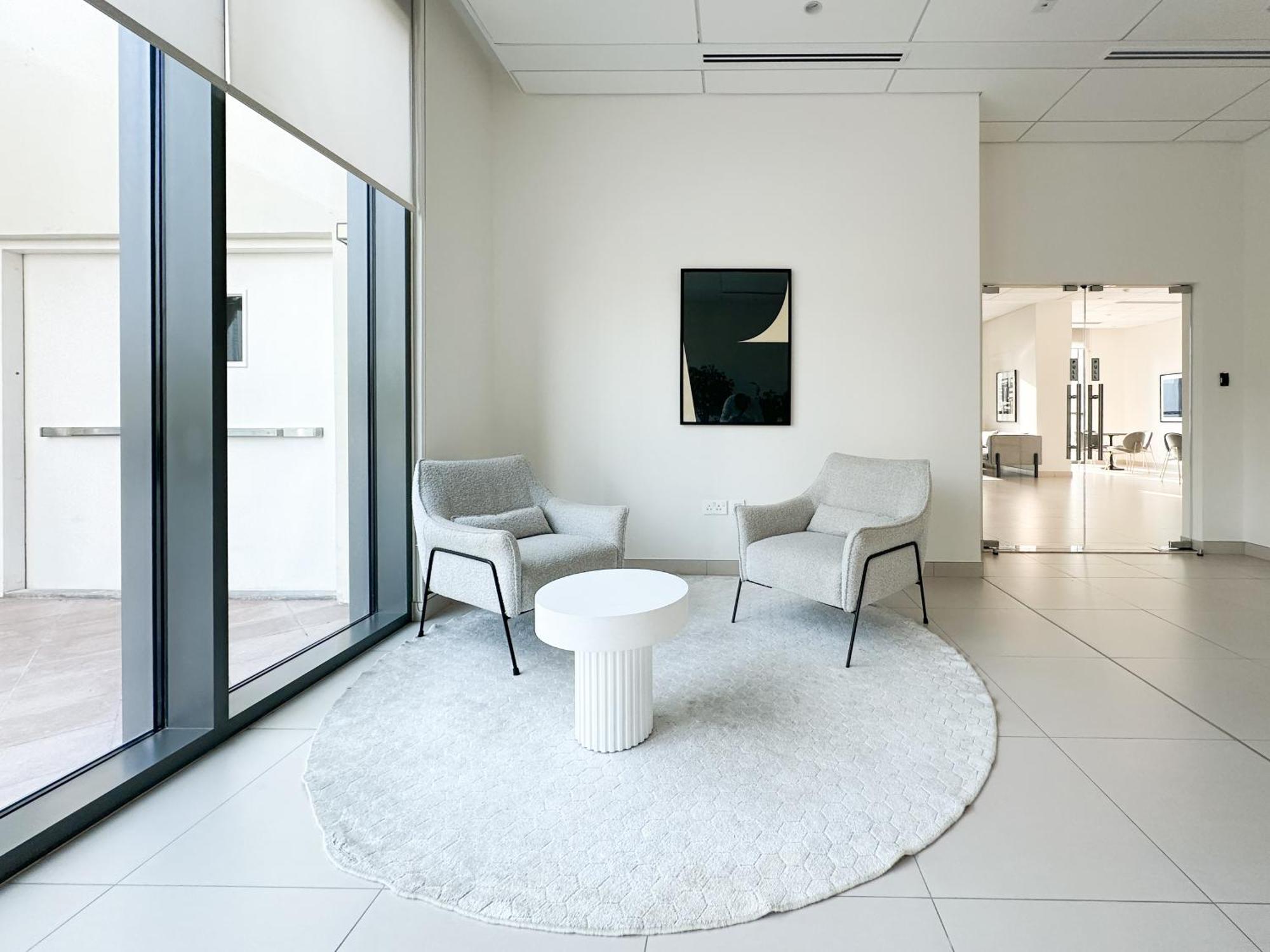 Stylish 2 Bedroom Dior-inspired Connected To Mall Dubái