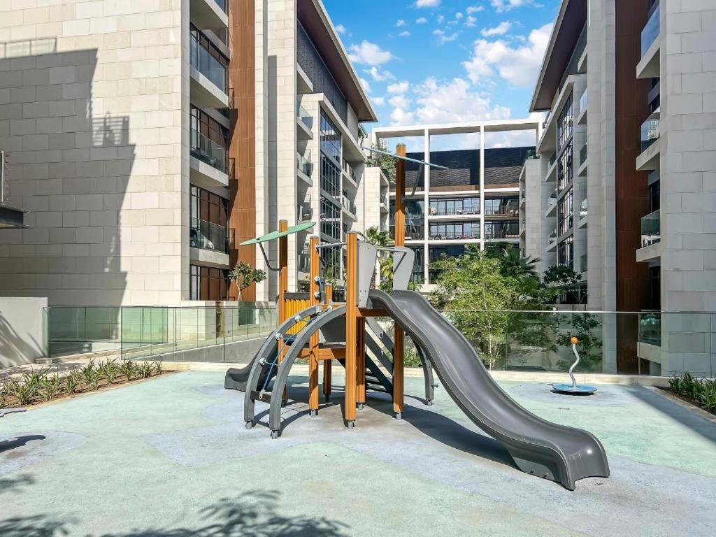 Lägenhet Luxury With Pool, Patio & Gym In Walk